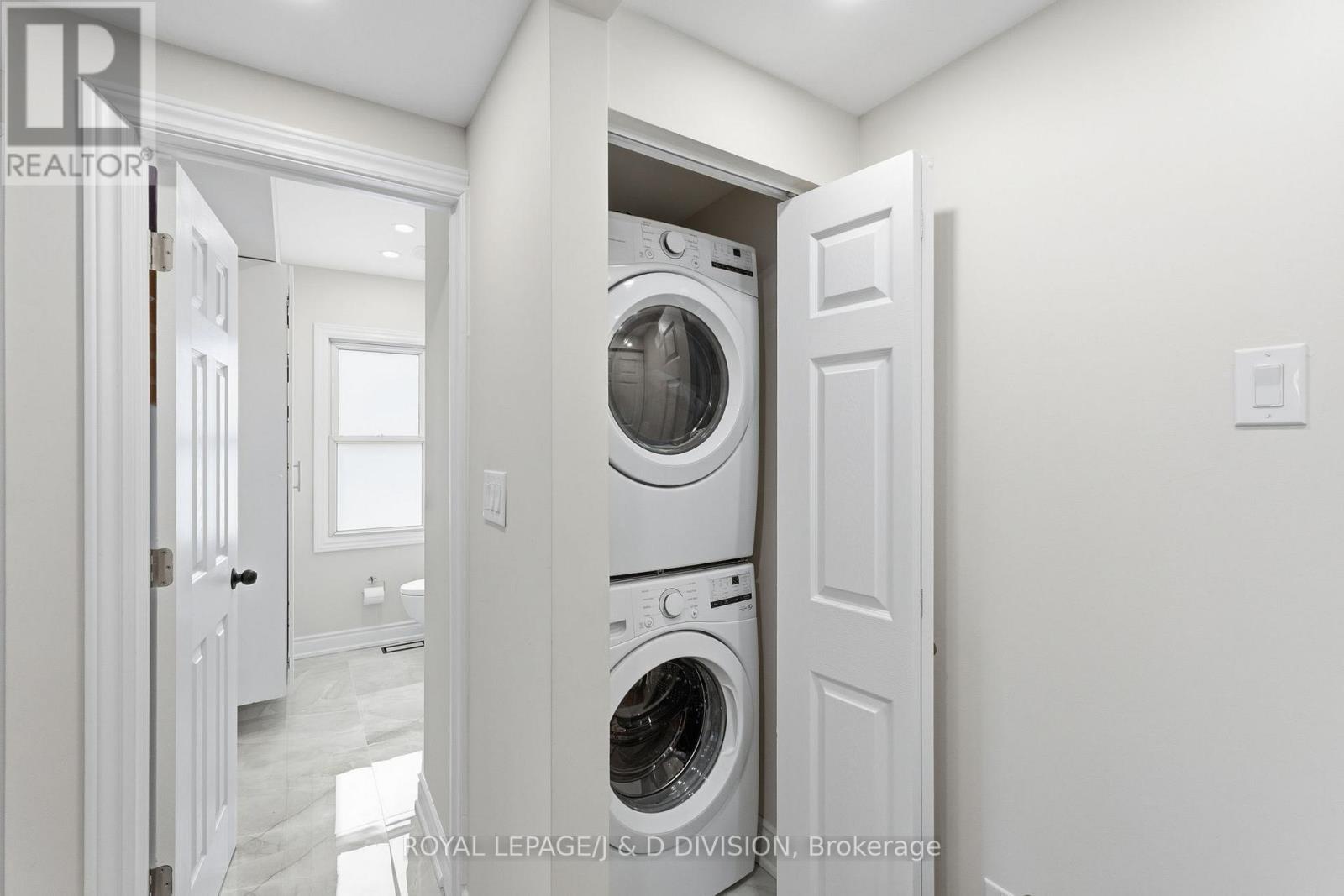 Upper - 118 Bogert Avenue, Toronto, Ontario  M2N 1K8 - Photo 15 - C12960756