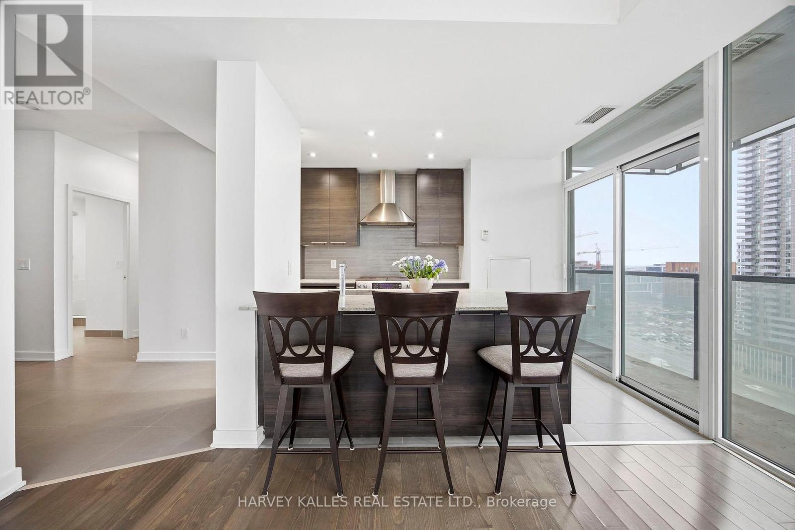 1612 - 1 Market Street, Toronto, Ontario  M5E 0A2 - Photo 11 - C12960788