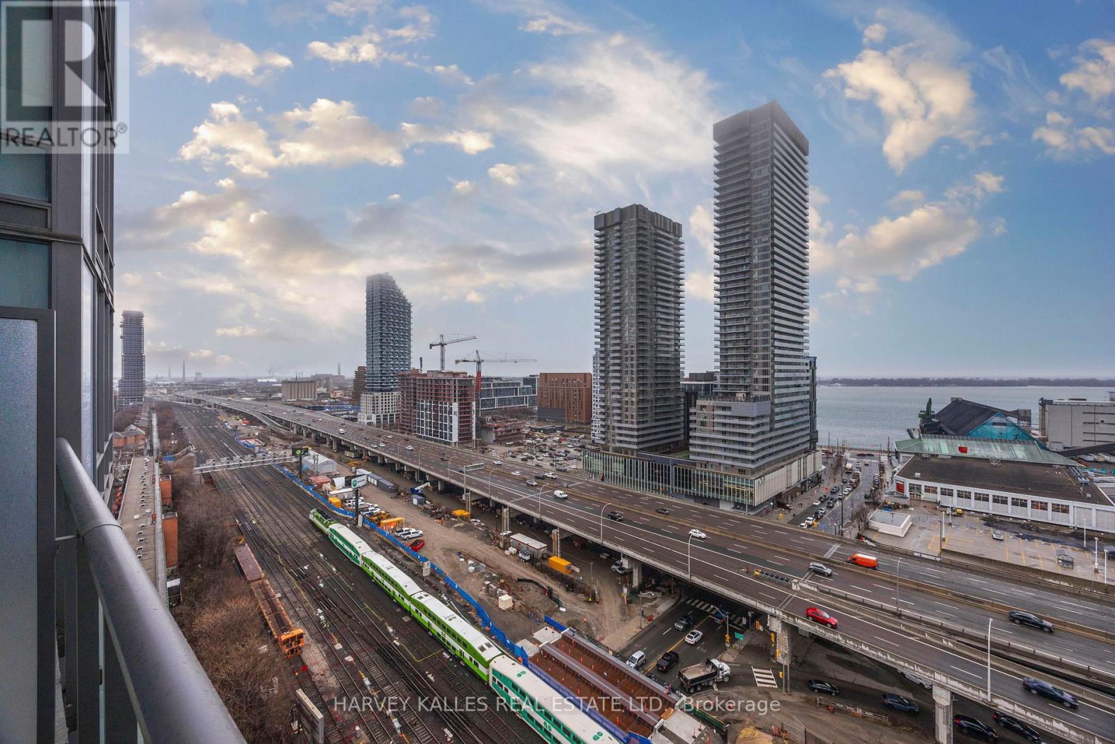 1612 - 1 Market Street, Toronto, Ontario  M5E 0A2 - Photo 37 - C12960788