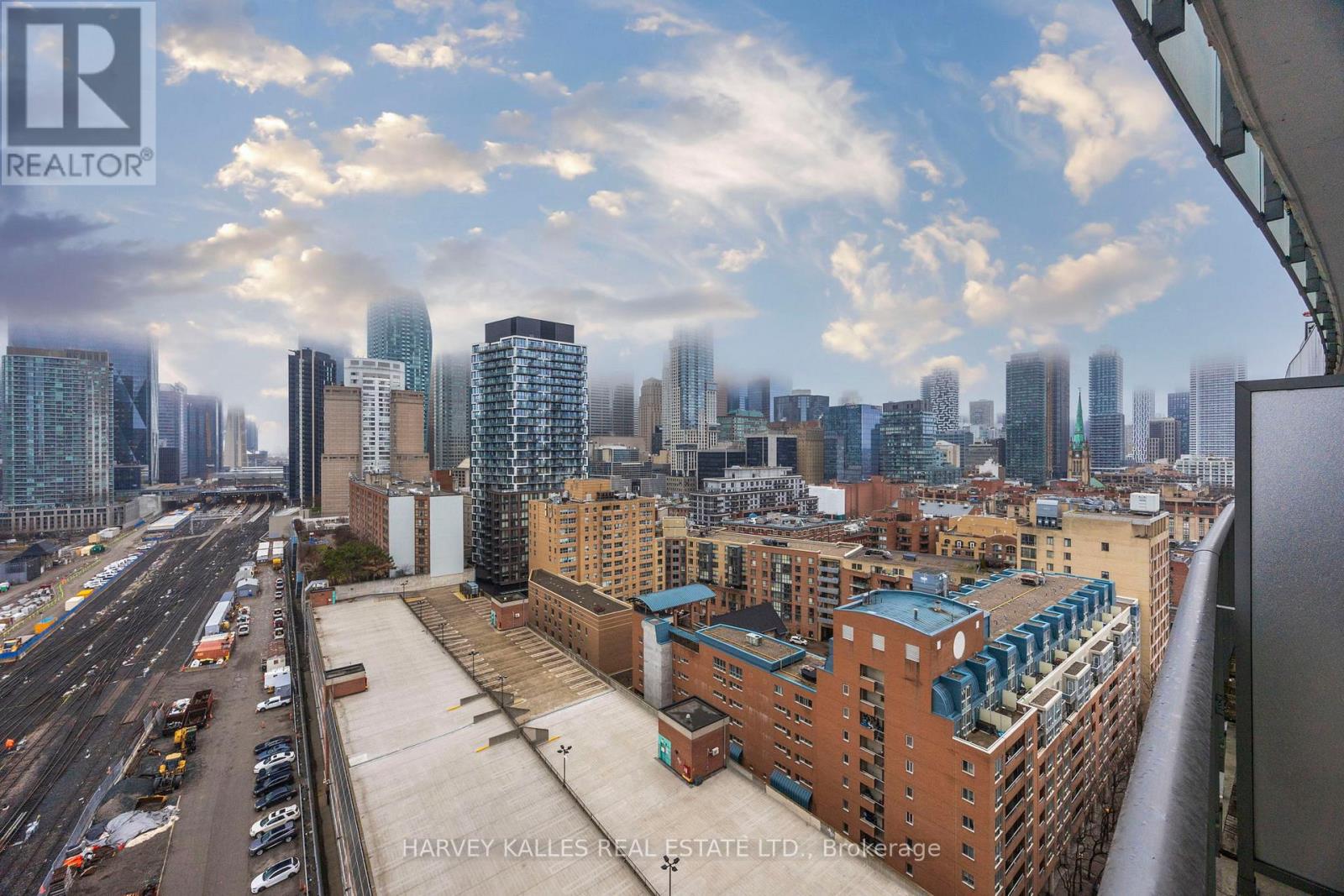 1612 - 1 Market Street, Toronto, Ontario  M5E 0A2 - Photo 39 - C12960788