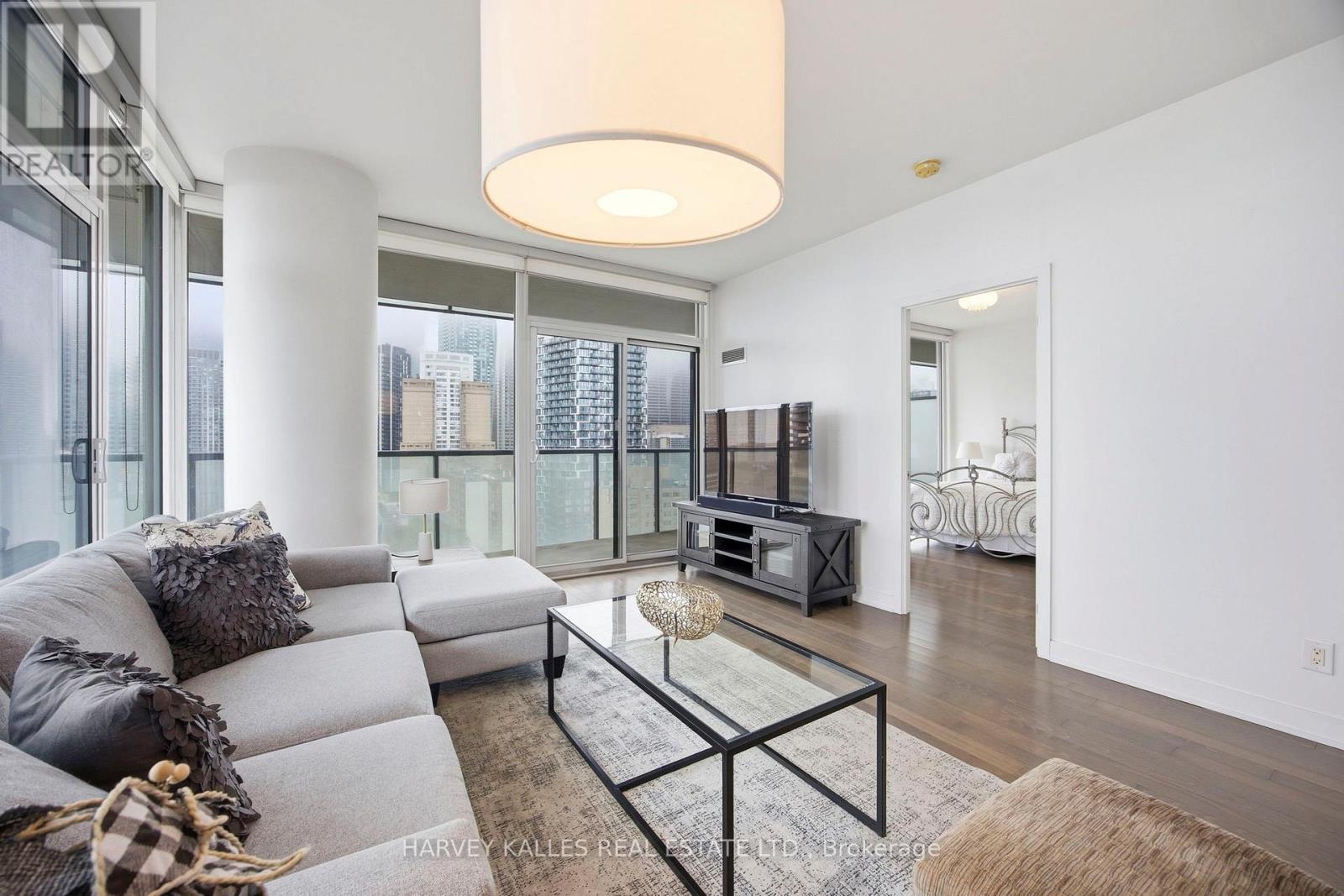 1612 - 1 Market Street, Toronto, Ontario  M5E 0A2 - Photo 7 - C12960788