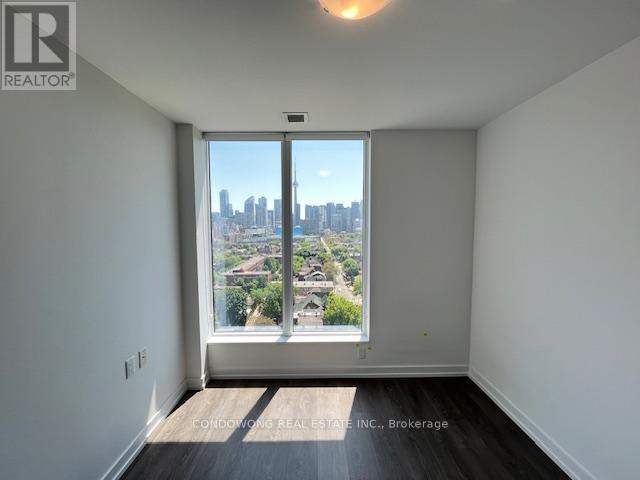 1401 - 203 College Street, Toronto, Ontario  M5T 0C8 - Photo 2 - C12960848