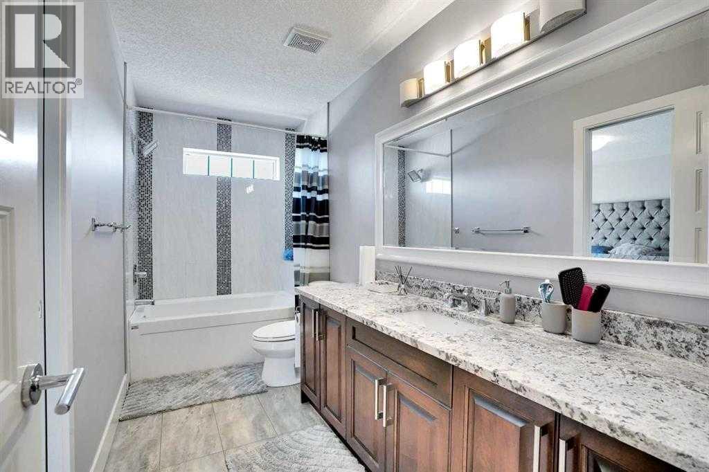 172 Kinniburgh Way, Chestermere, Alberta  T1X 0R8 - Photo 32 - A2298667