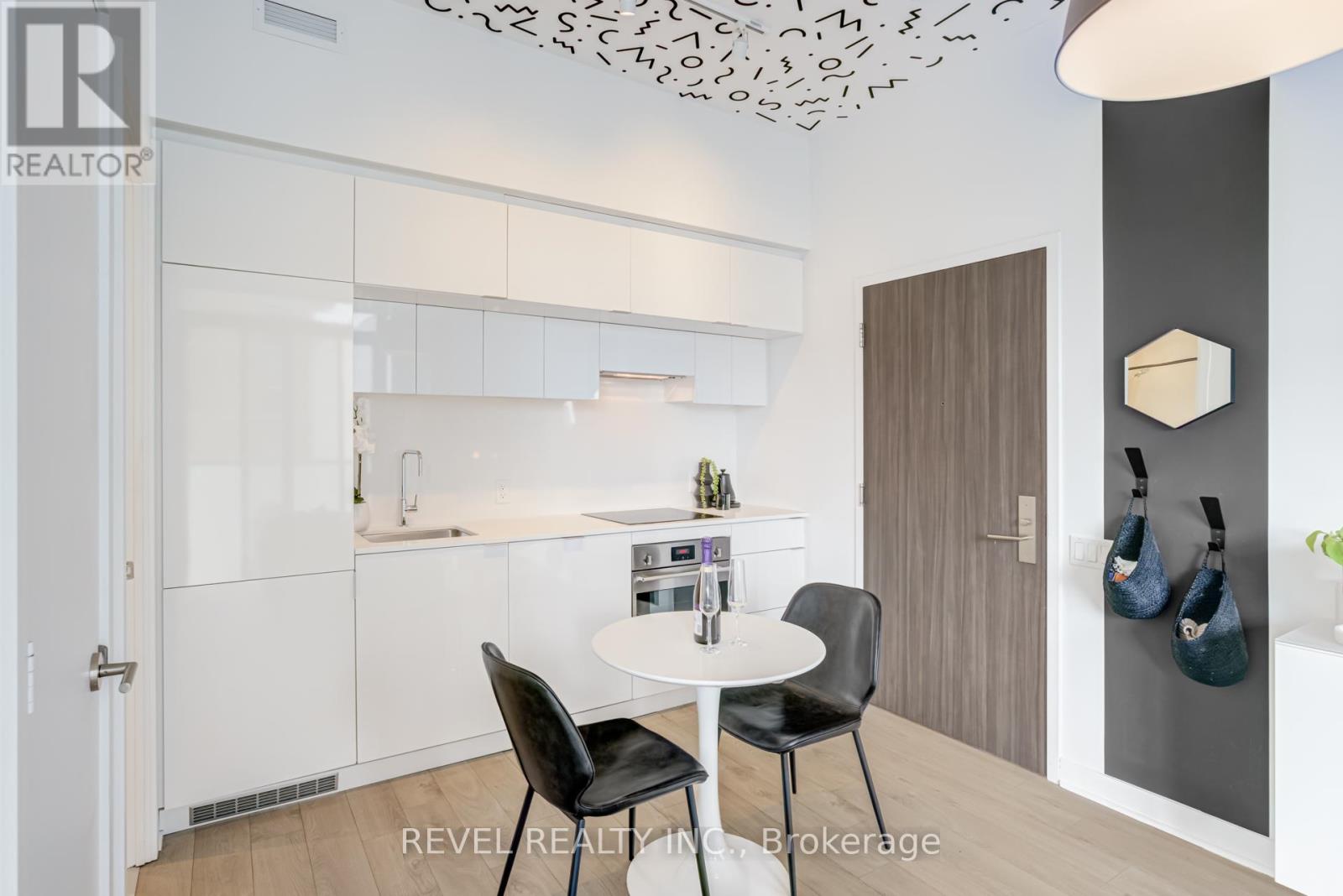 609 - 185 Roehampton Avenue, Toronto, Ontario  M4P 0C6 - Photo 4 - C12960850