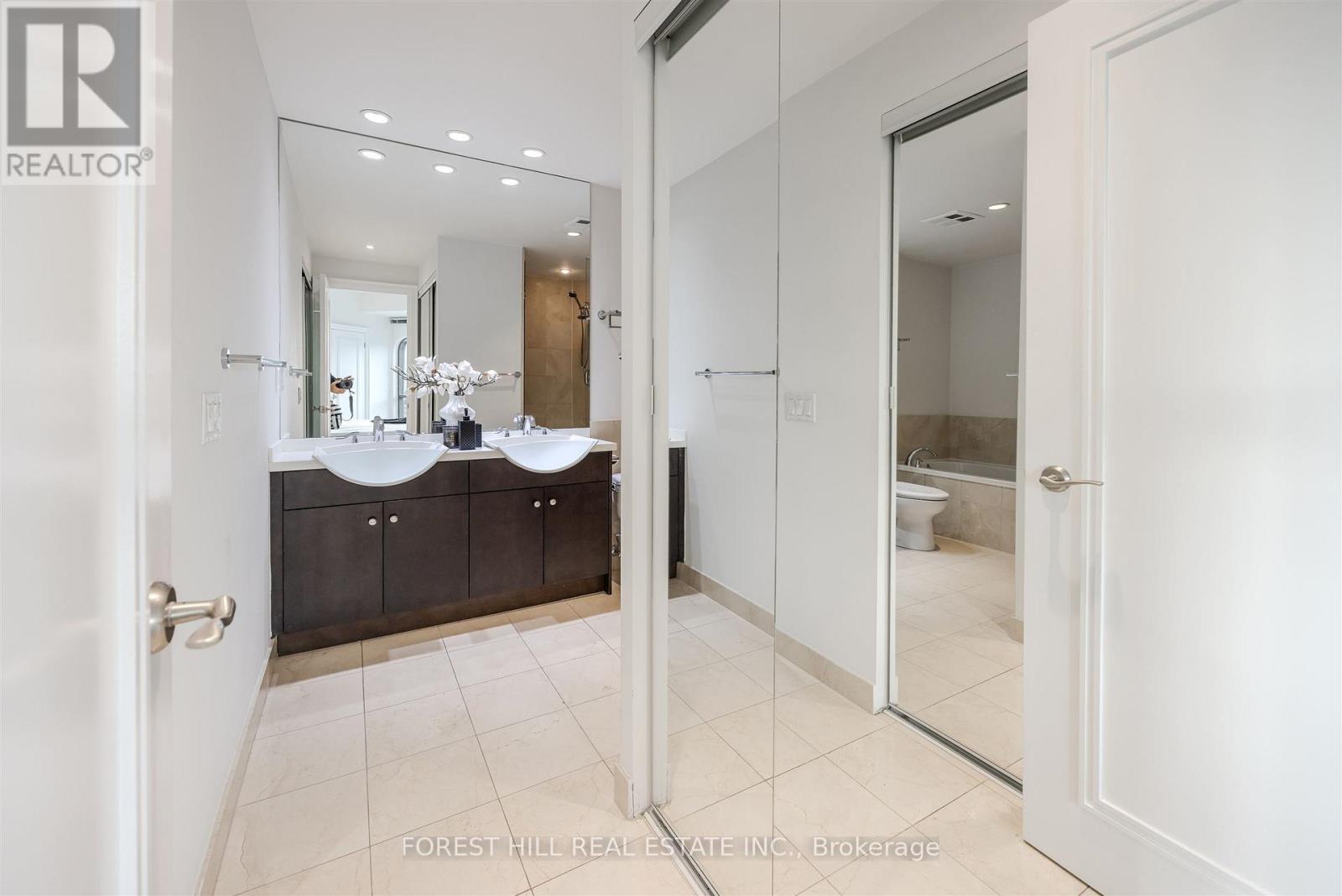 501 - 3 Mcalpine Street, Toronto, Ontario  M5R 3T5 - Photo 19 - C12960894