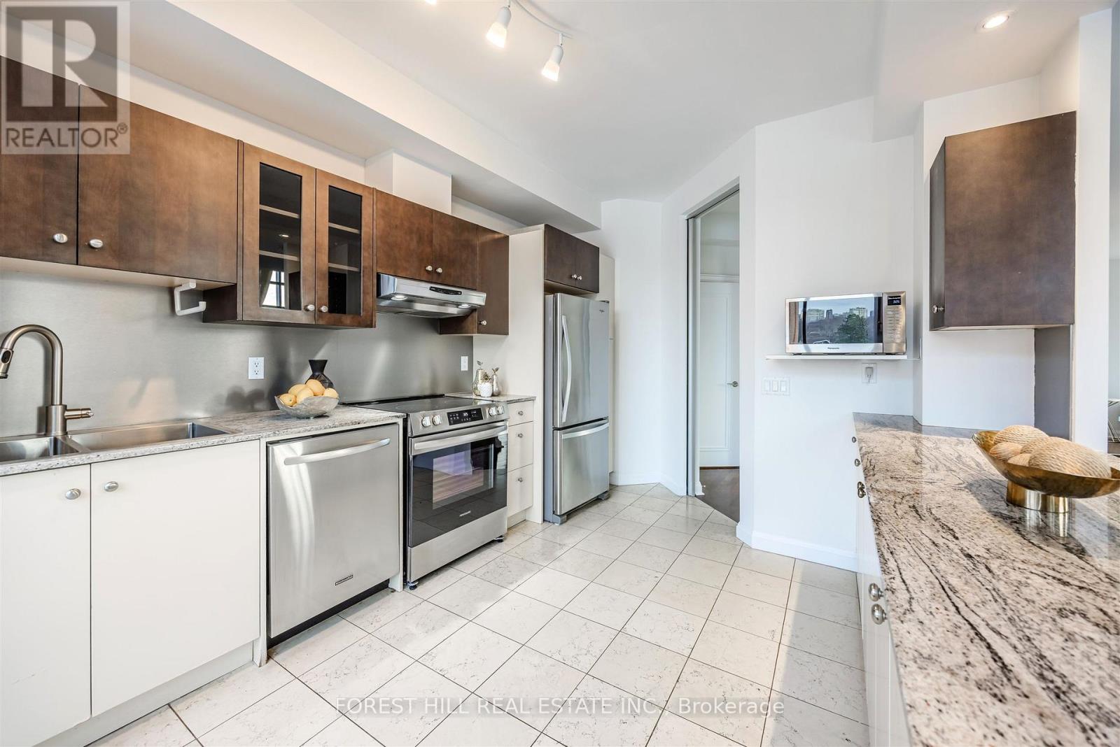 501 - 3 Mcalpine Street, Toronto, Ontario  M5R 3T5 - Photo 9 - C12960894