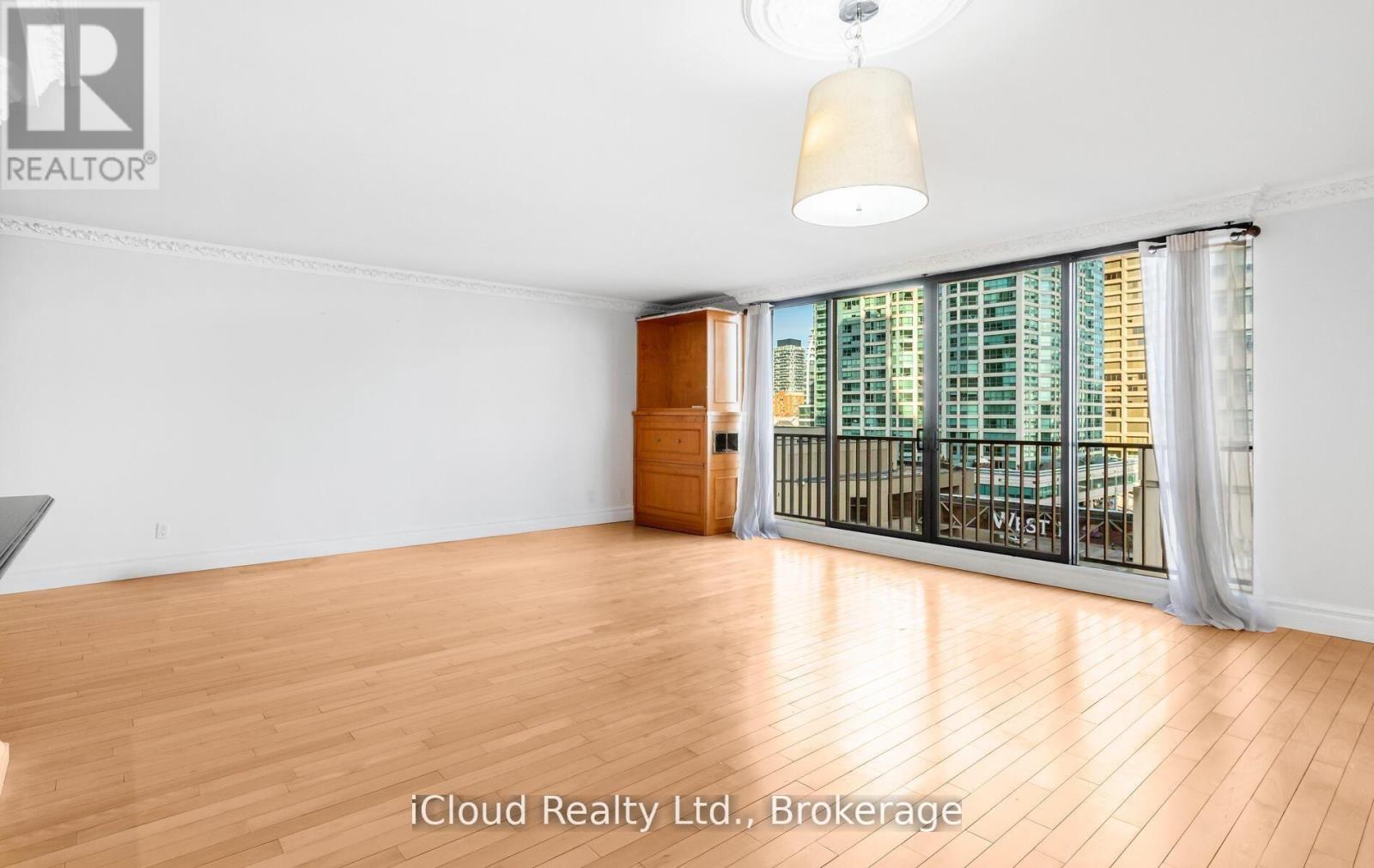 837 - 33 Harbour Square, Toronto, Ontario  M5J 2G2 - Photo 10 - C12960940