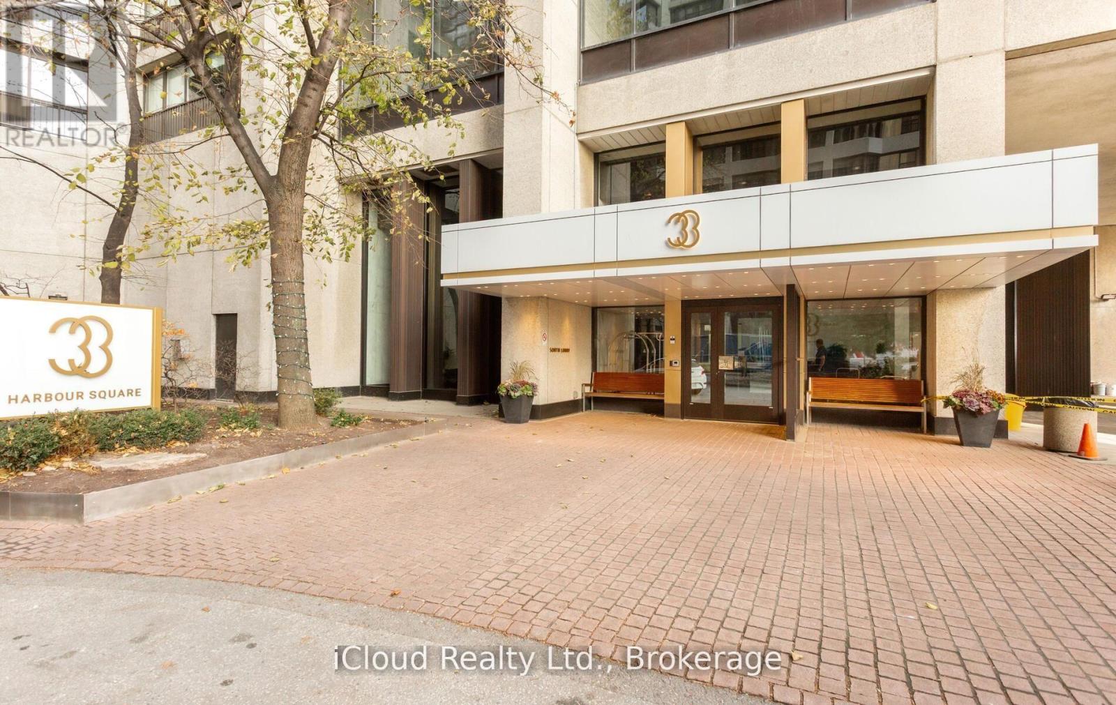 837 - 33 Harbour Square, Toronto, Ontario  M5J 2G2 - Photo 3 - C12960940