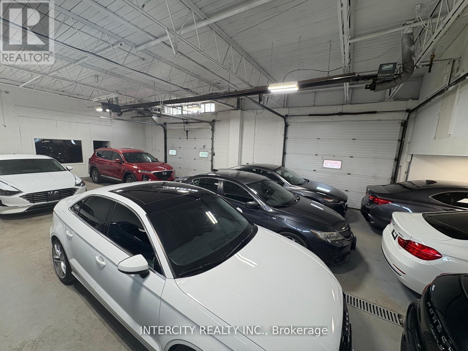 1890 Lawrence Avenue E, Toronto, Ontario  M1R 2Y5 - Photo 10 - E12960810