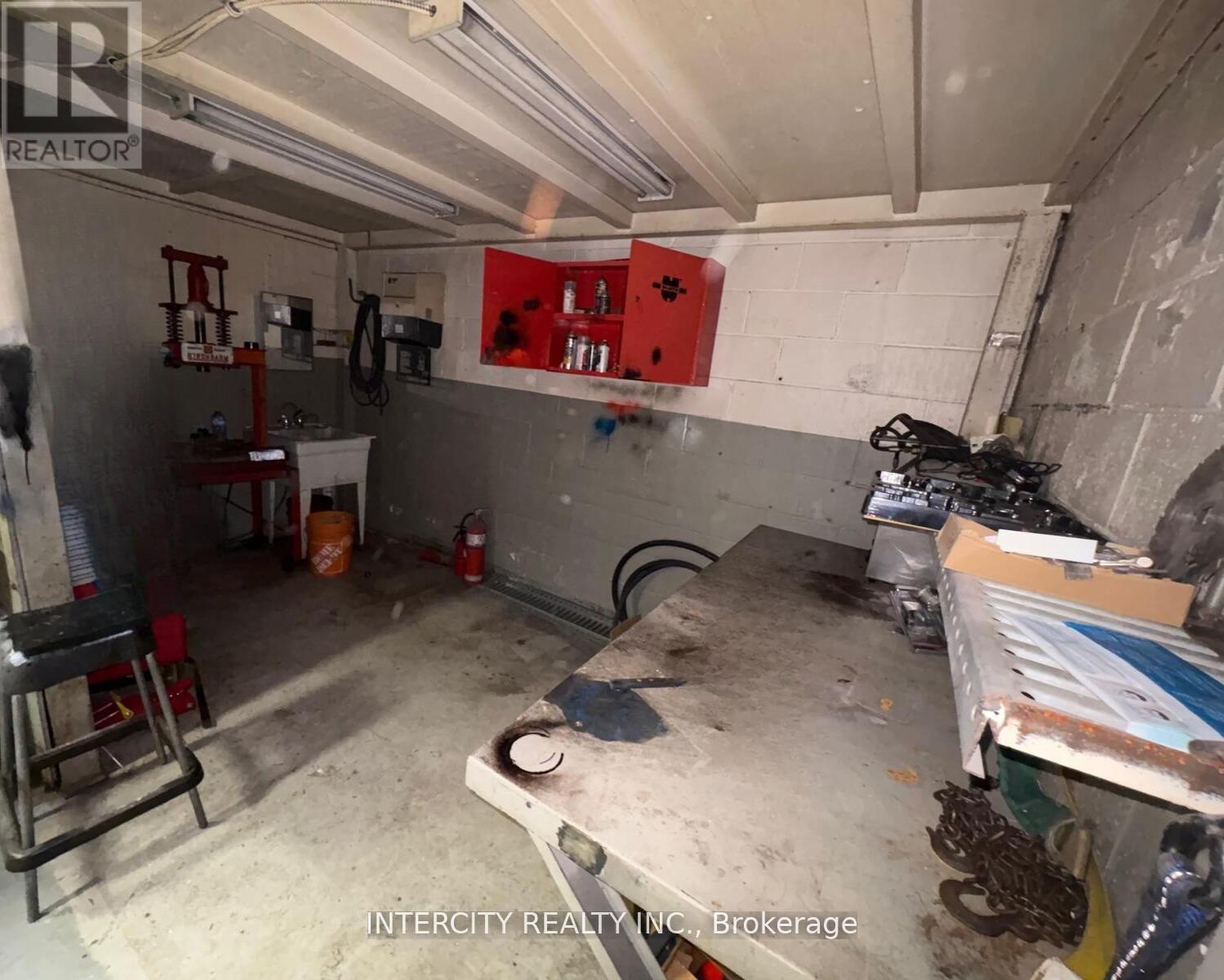 1890 Lawrence Avenue E, Toronto, Ontario  M1R 2Y5 - Photo 8 - E12960810