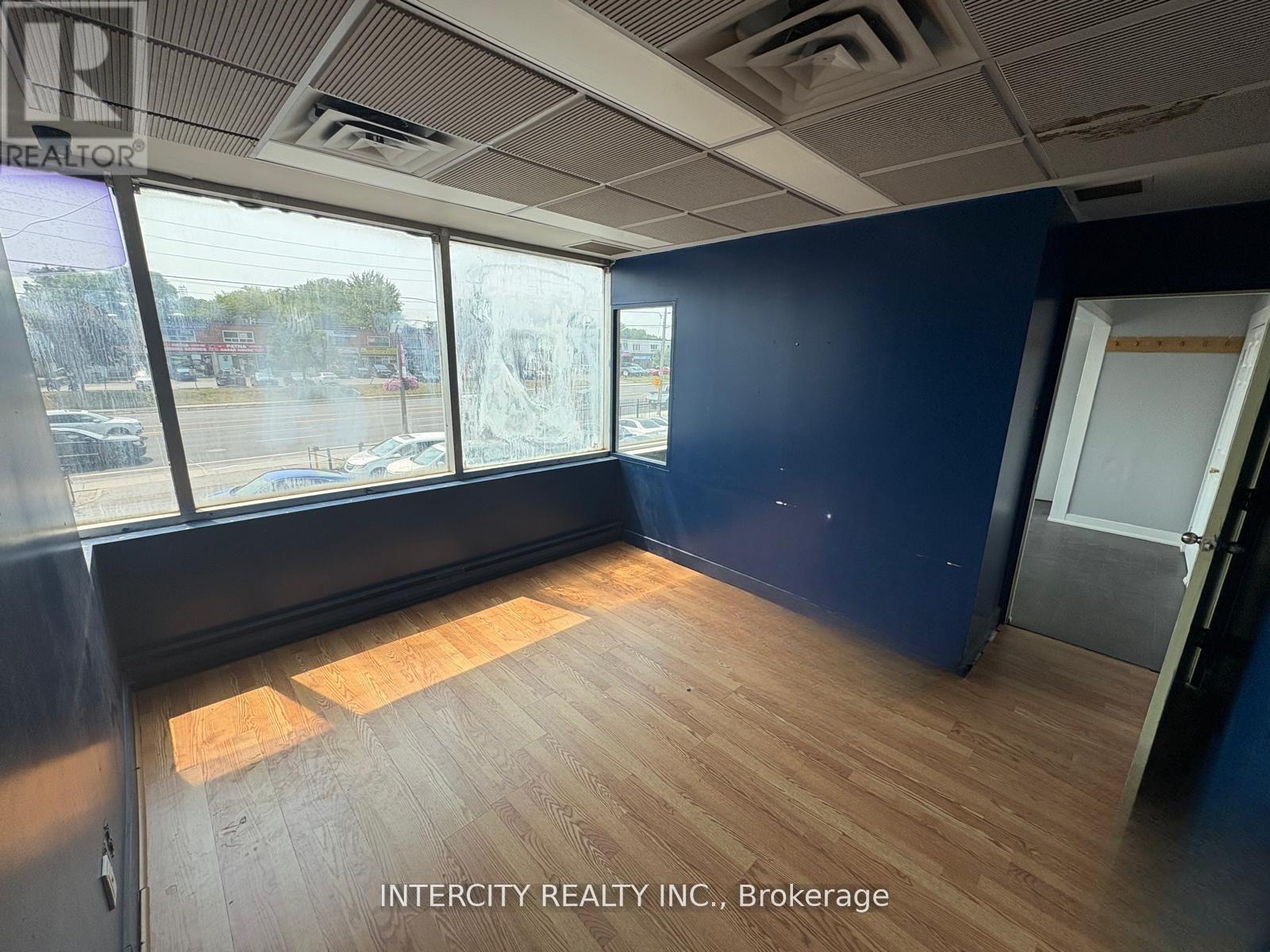 1890 Lawrence Avenue E, Toronto, Ontario  M1R 2Y5 - Photo 9 - E12960810