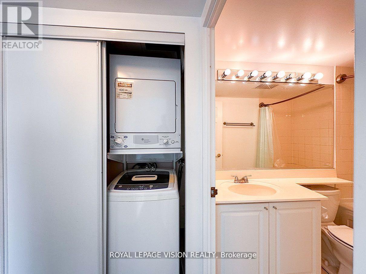 2106 - 11 Lee Centre Drive, Toronto, Ontario  M1H 3J5 - Photo 10 - E12960836