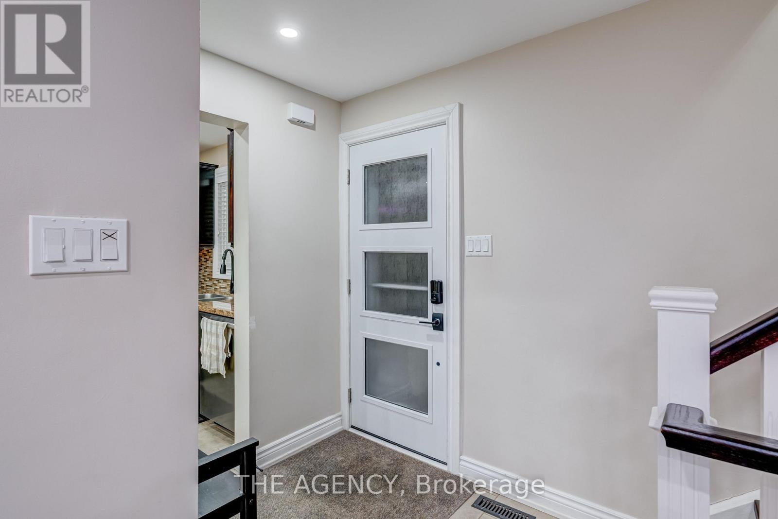 513 Alder Court, Pickering, Ontario L1V 4T2 - Photo 9 - E12960866