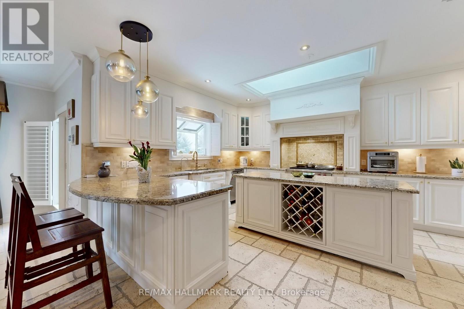 14 Robert Gray Road, Whitchurch-Stouffville, Ontario  L4A 1M4 - Photo 11 - N12960760