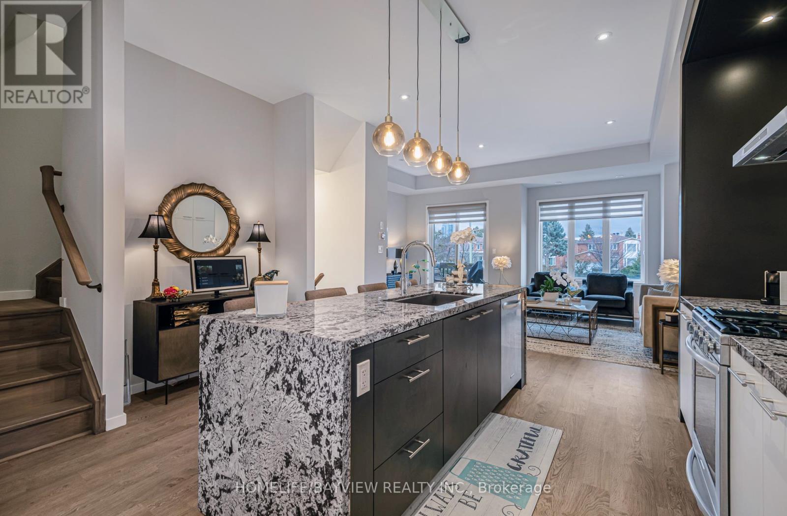 12 Genuine Lane, Richmond Hill, Ontario  L4B 0E5 - Photo 10 - N12960844