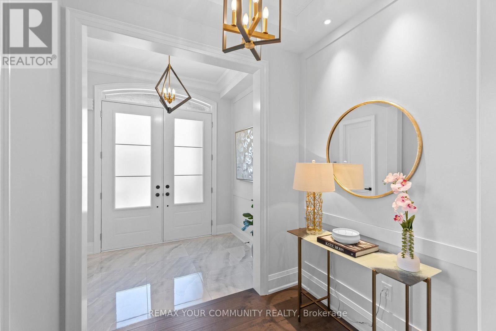 5 Phila Lane, Aurora, Ontario  L4G 4A1 - Photo 2 - N12960890