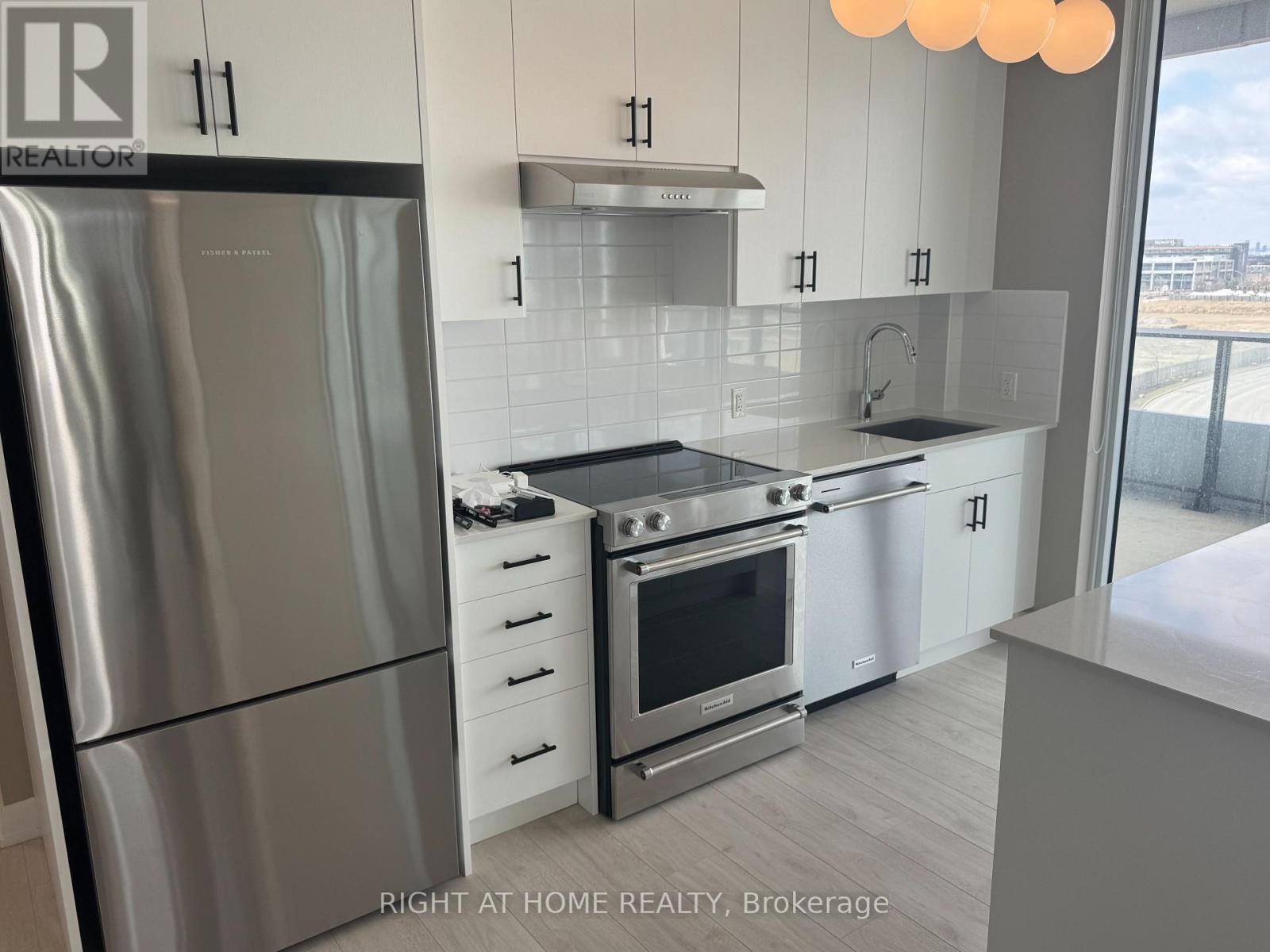 529 - 8960 Jane Street, Vaughan, Ontario  L4K 0N9 - Photo 4 - N12960902