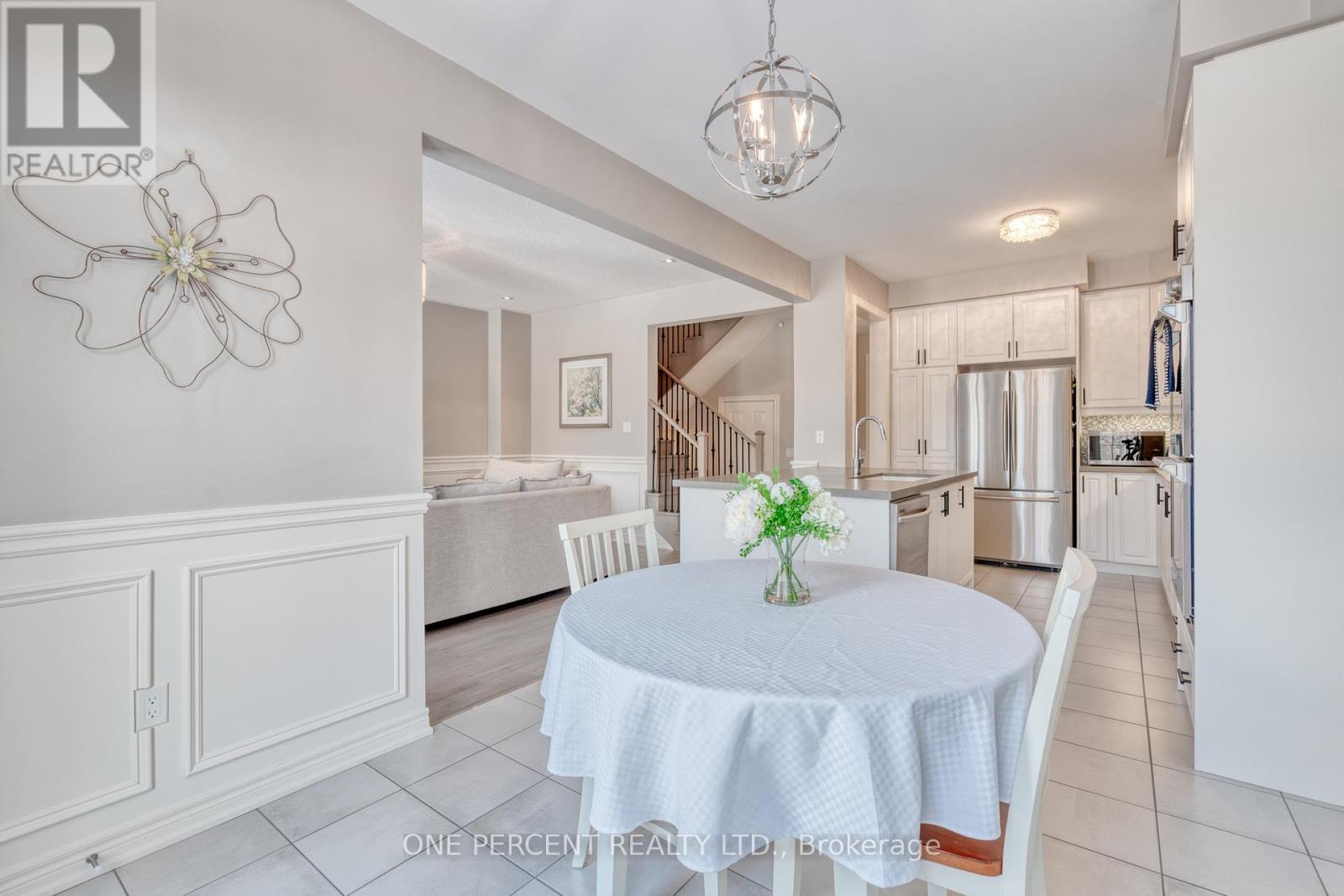 311 Humphrey Street, Hamilton, Ontario  L8B 1X4 - Photo 12 - X12714712