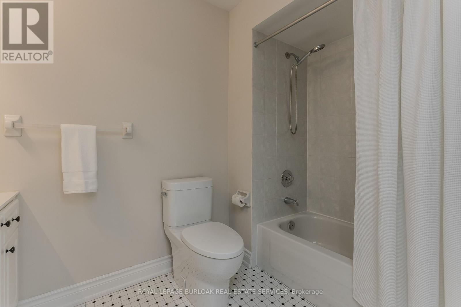 18 - 1150 Skyview Drive, Burlington, Ontario  L7P 4X5 - Photo 22 - W12960750