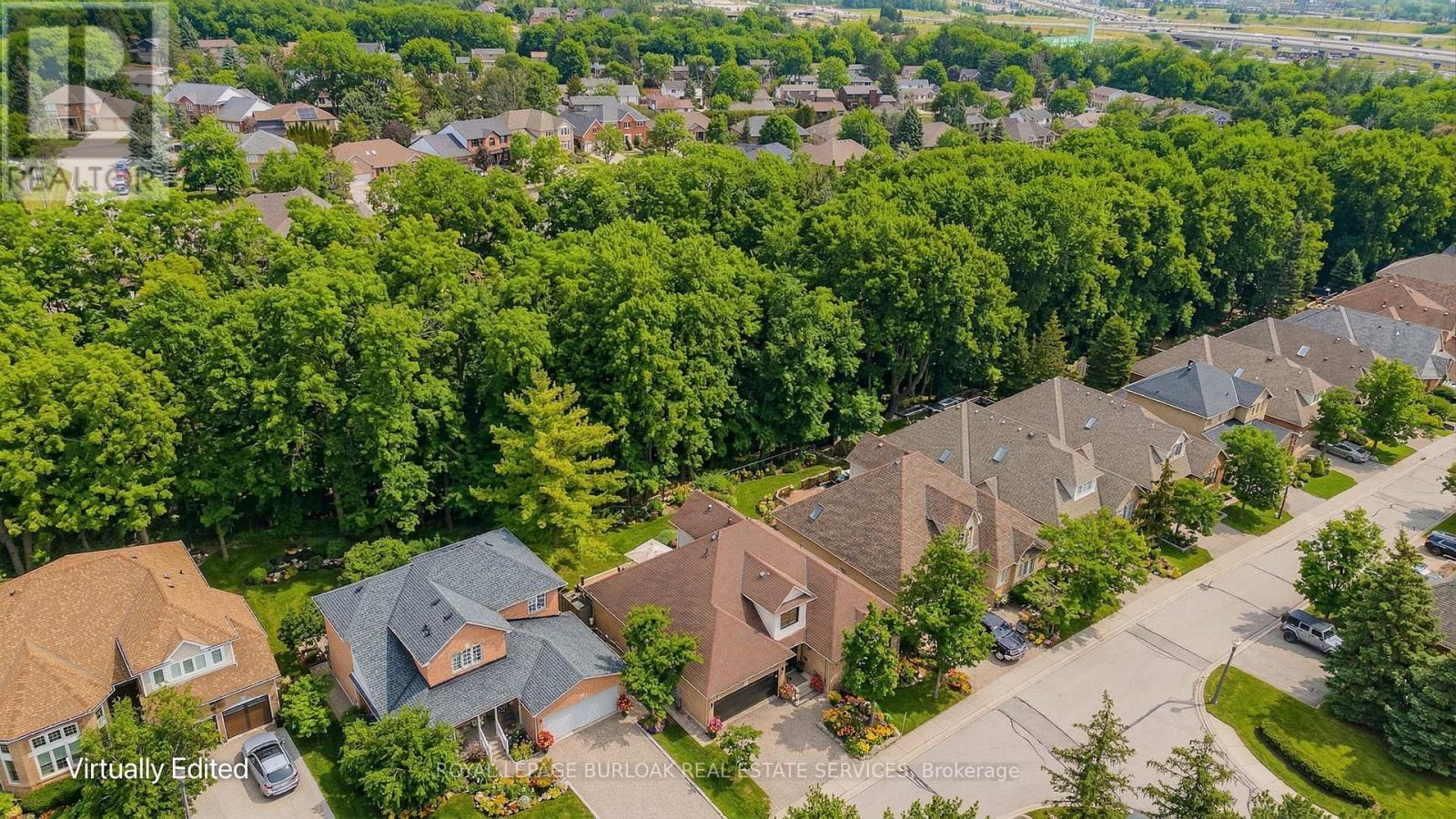 18 - 1150 Skyview Drive, Burlington, Ontario  L7P 4X5 - Photo 3 - W12960750