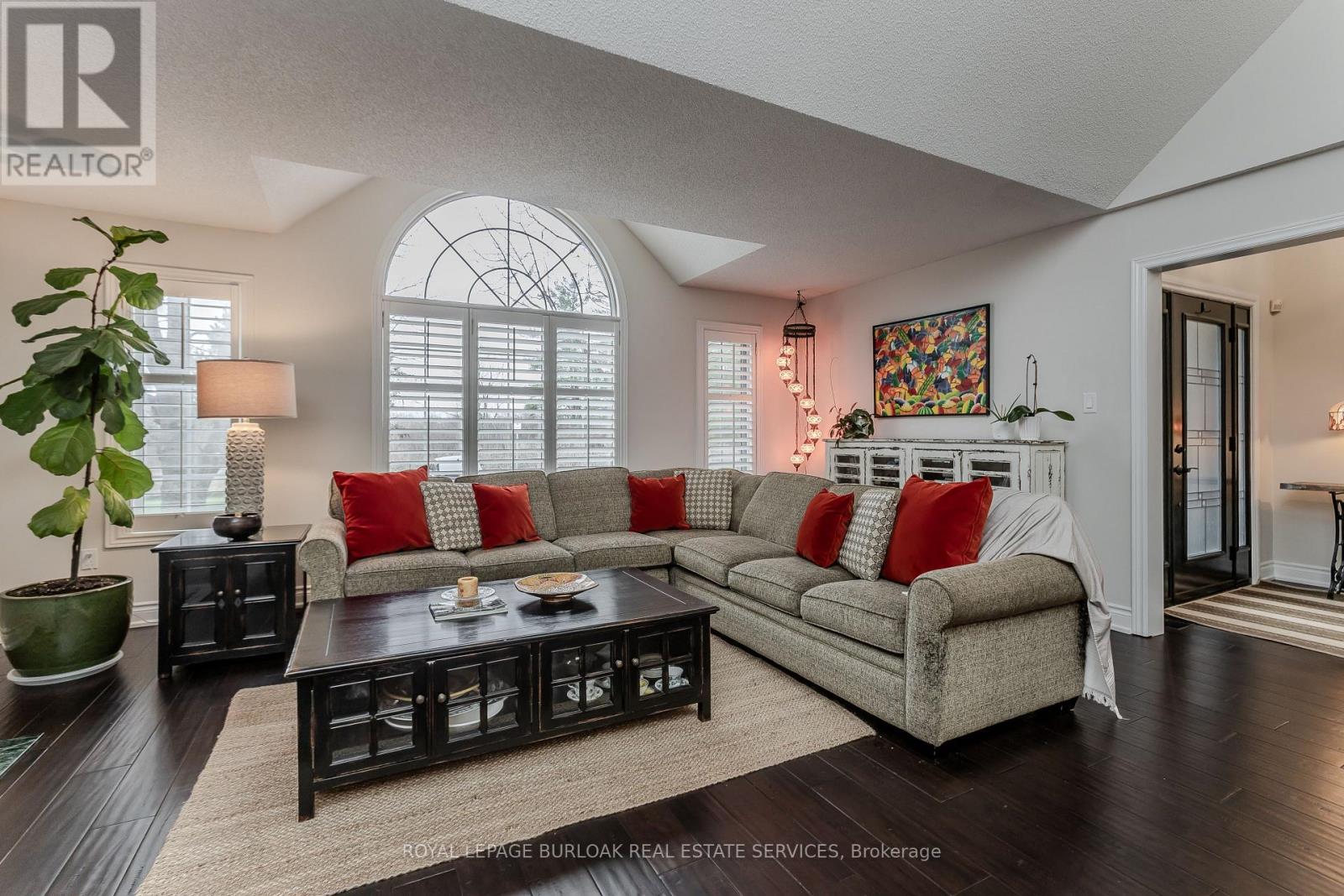 18 - 1150 Skyview Drive, Burlington, Ontario  L7P 4X5 - Photo 8 - W12960750