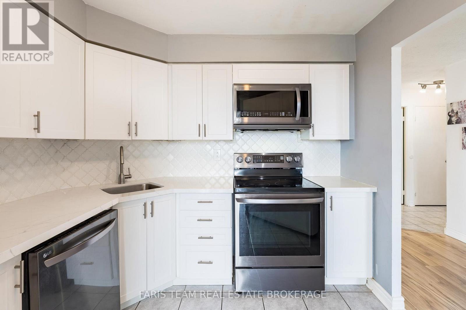 507 - 61 Markbrook Lane, Toronto, Ontario  M9V 5E7 - Photo 7 - W12960772