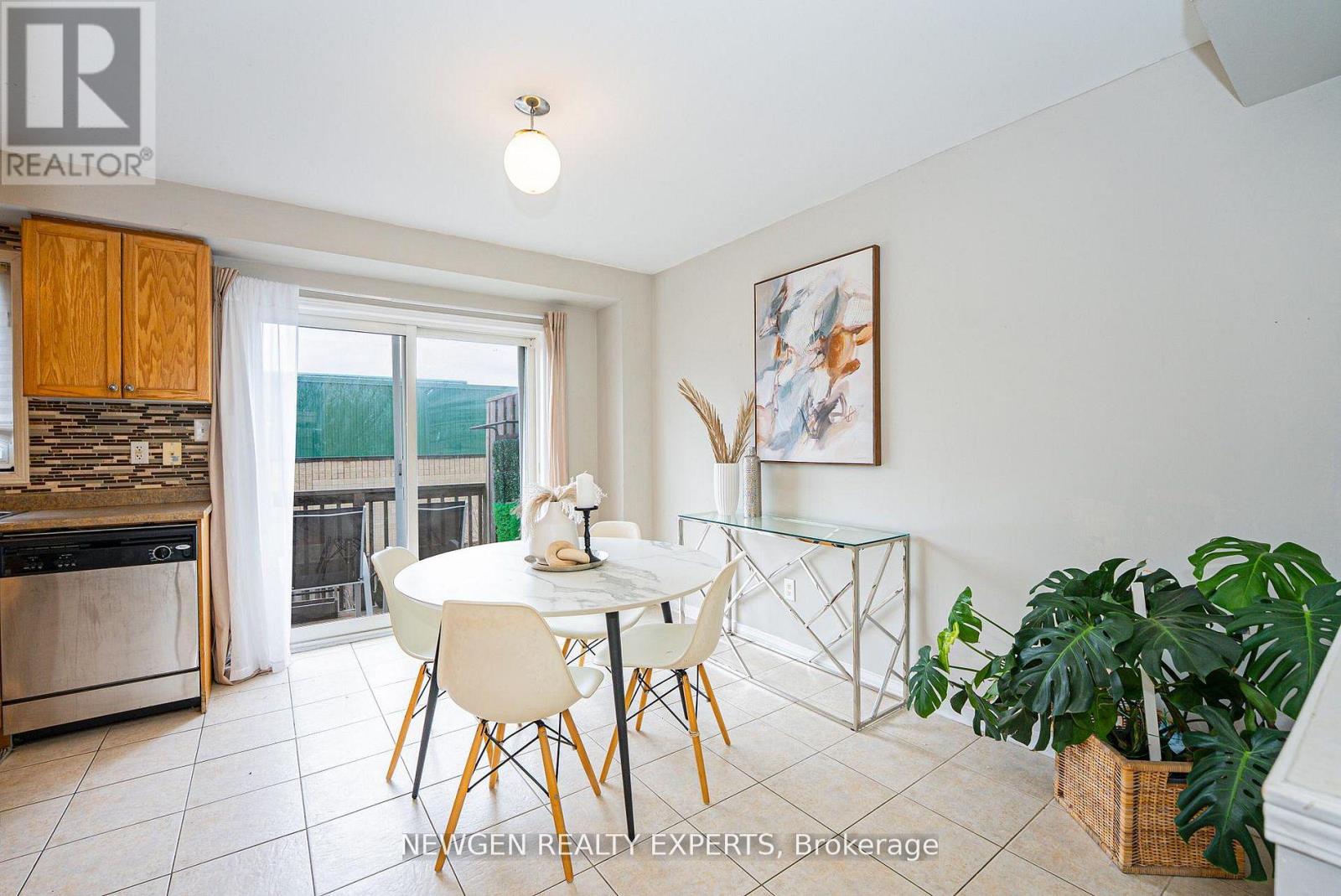 3420 Redpath Circle, Mississauga, Ontario  L5N 8R7 - Photo 13 - W12960774