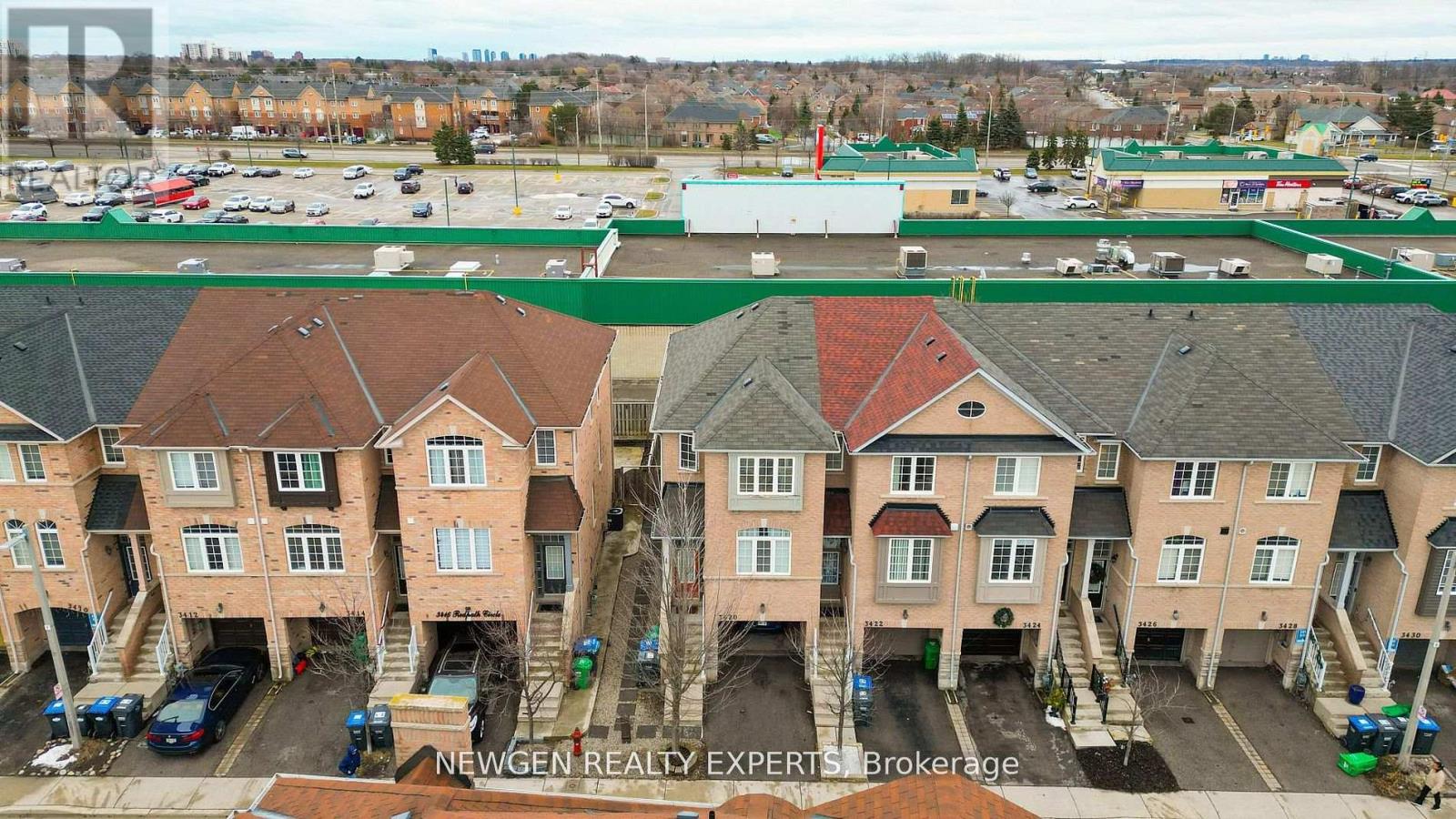 3420 Redpath Circle, Mississauga, Ontario  L5N 8R7 - Photo 2 - W12960774