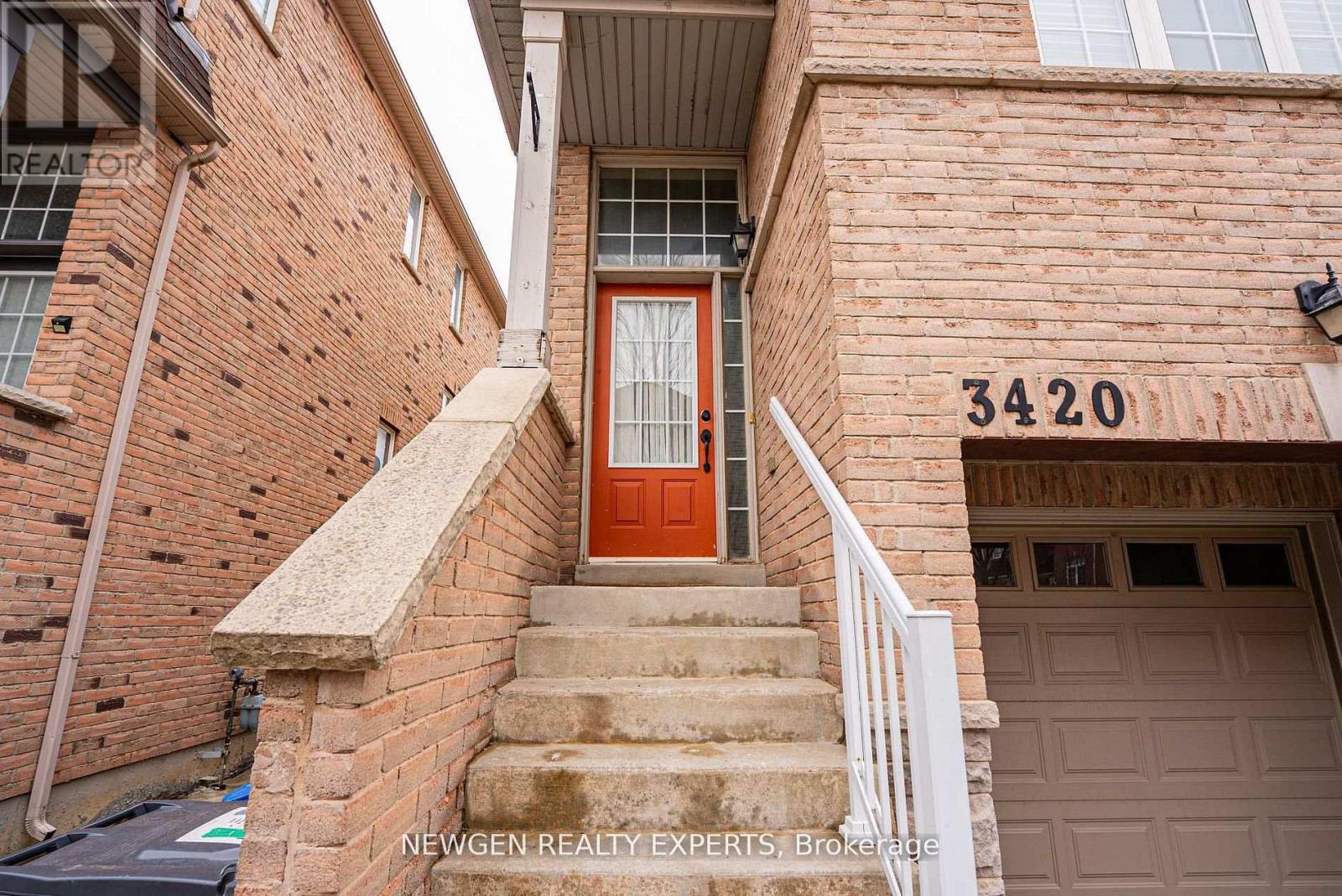 3420 Redpath Circle, Mississauga, Ontario  L5N 8R7 - Photo 4 - W12960774