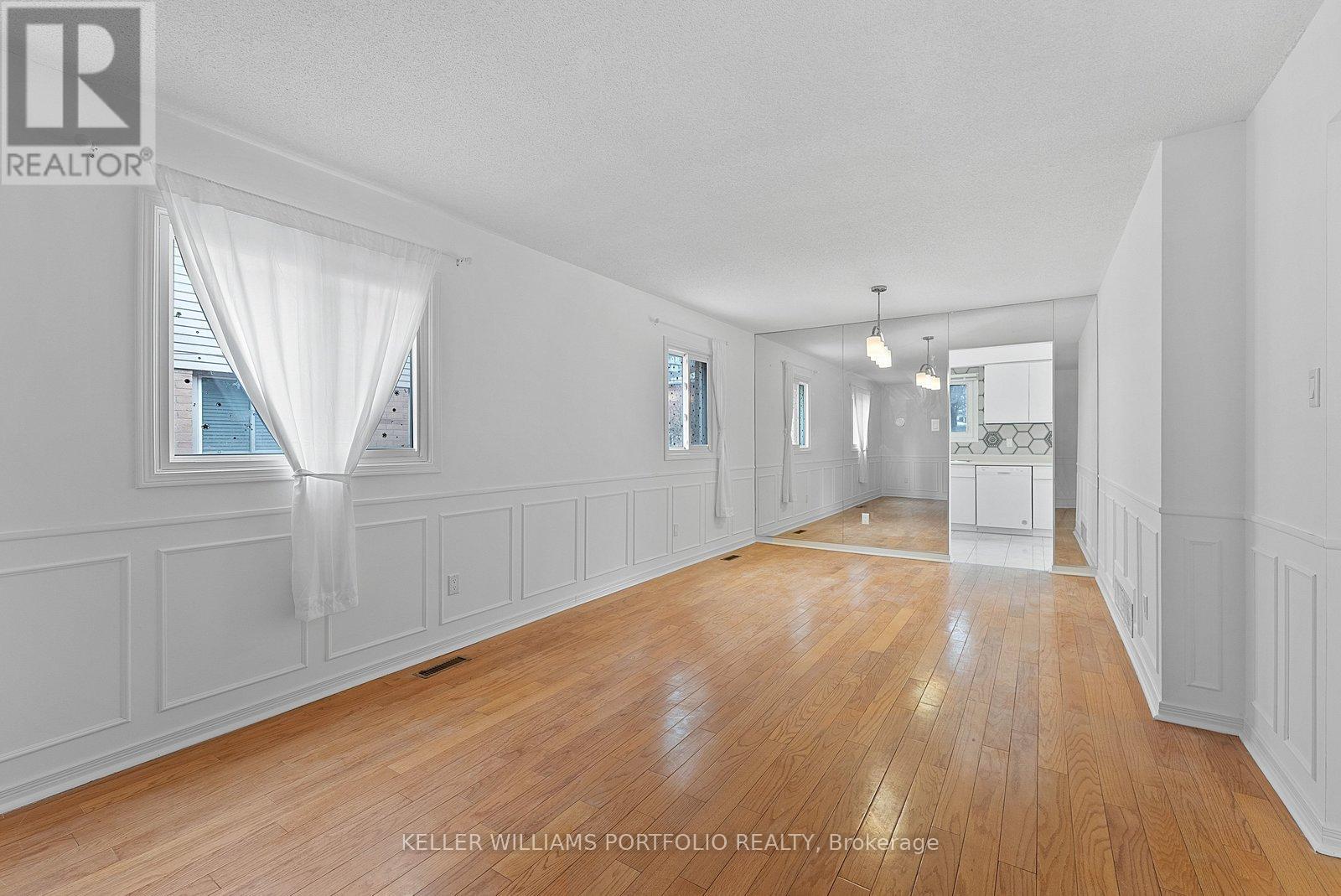 502 Turnbridge Road, Mississauga, Ontario  L5B 3M3 - Photo 9 - W12960816