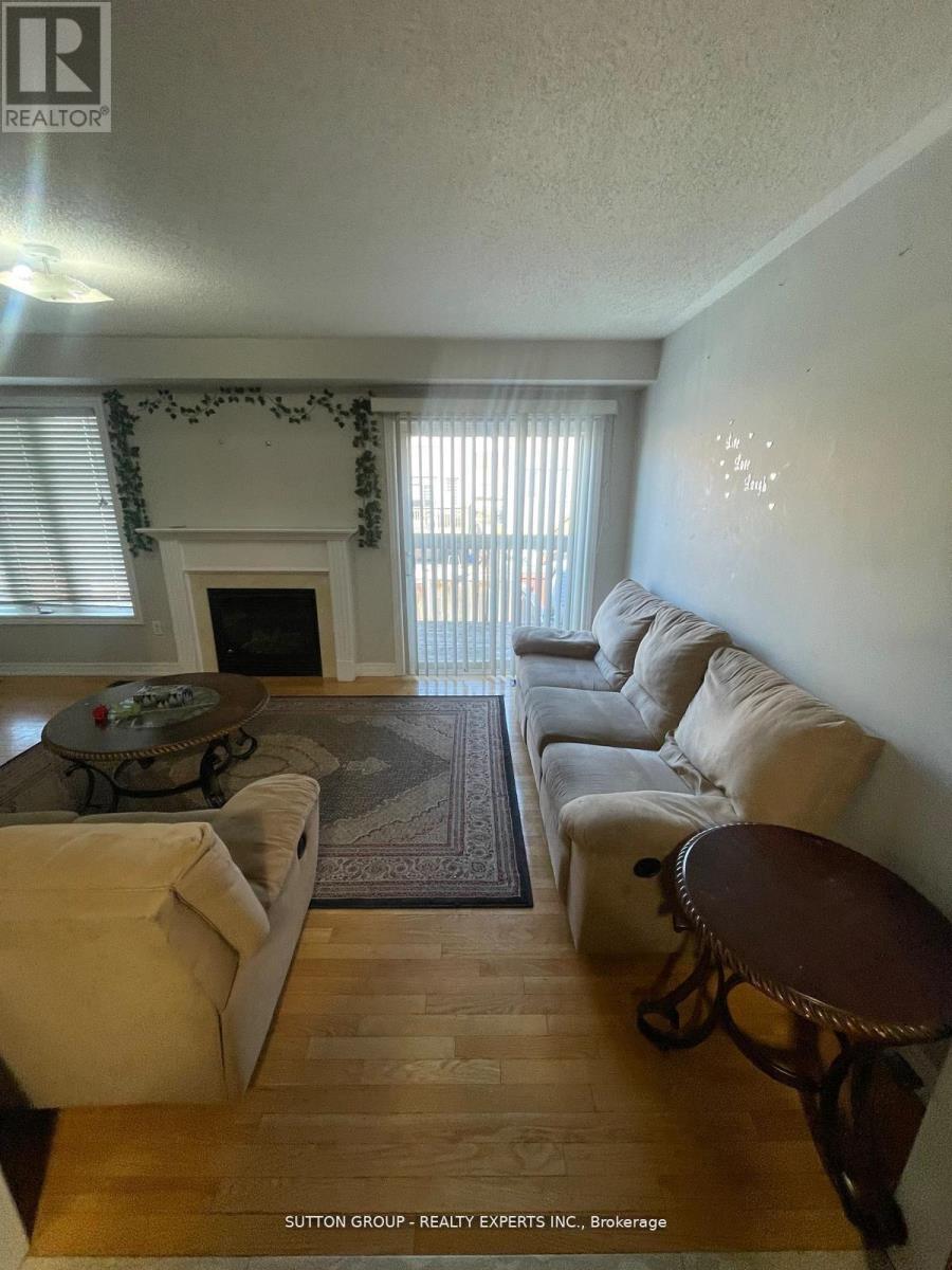 16 Freedom Oaks Trail, Brampton, Ontario  L6P 0B5 - Photo 9 - W12960870