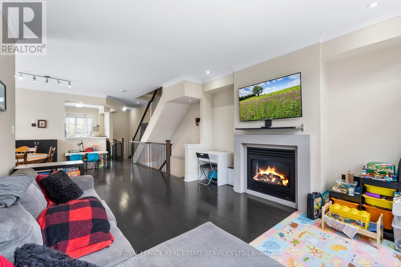 122 Six Point Road, Toronto, Ontario  M8Z 0A1 - Photo 13 - W12960914