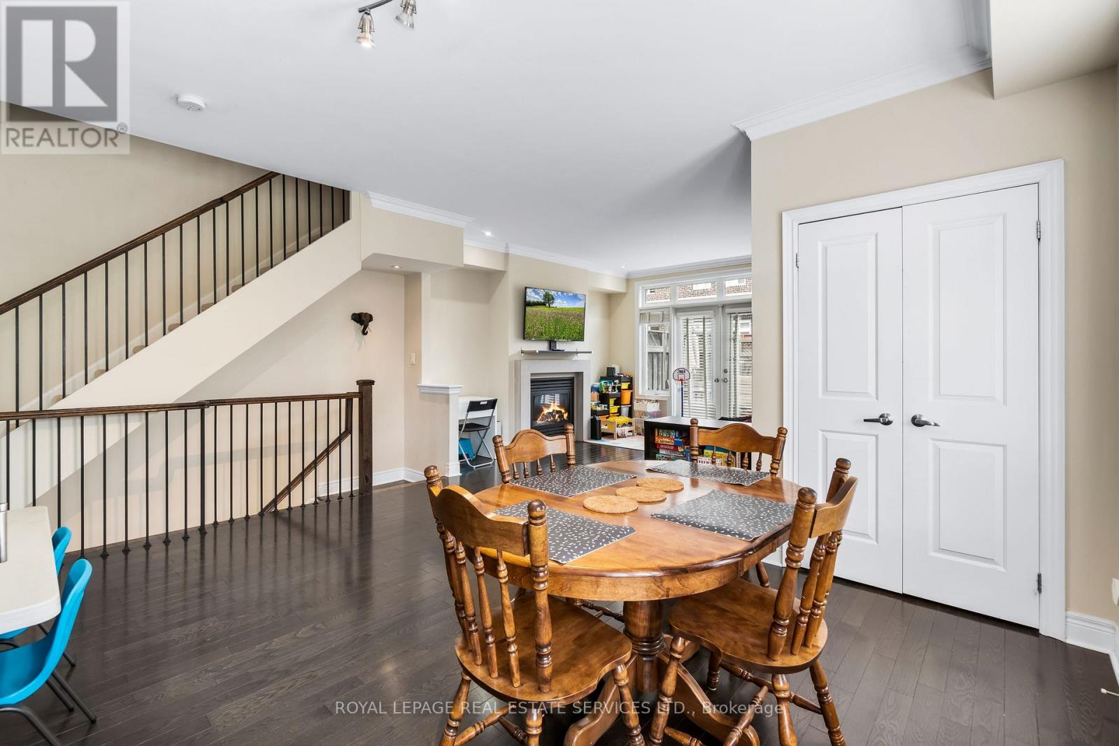 122 Six Point Road, Toronto, Ontario  M8Z 0A1 - Photo 22 - W12960914