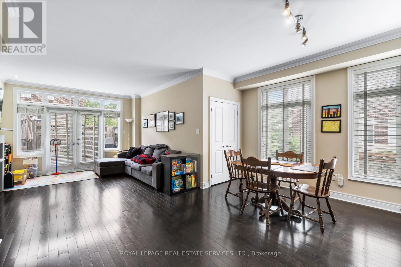 122 Six Point Road, Toronto, Ontario  M8Z 0A1 - Photo 23 - W12960914