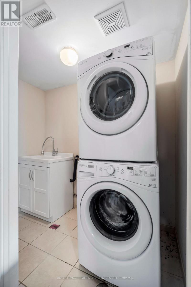 122 Six Point Road, Toronto, Ontario  M8Z 0A1 - Photo 38 - W12960914