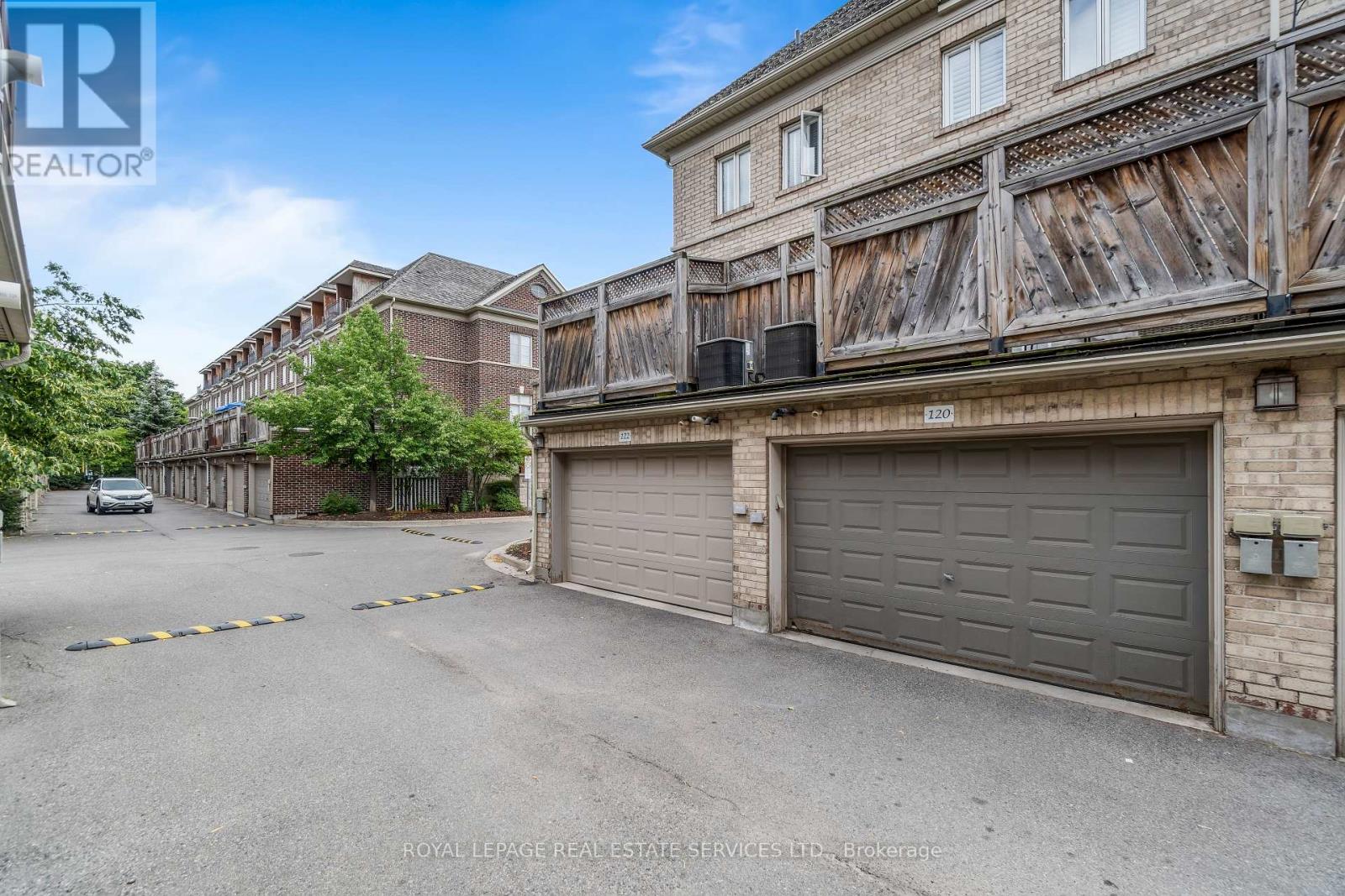 122 Six Point Road, Toronto, Ontario  M8Z 0A1 - Photo 6 - W12960914