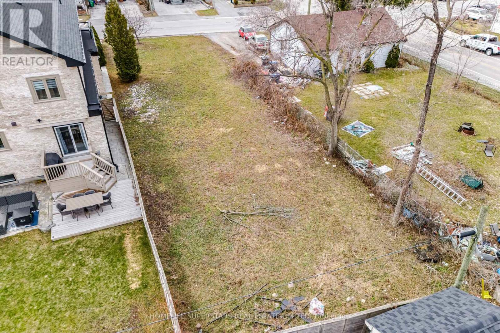 1073 Westmount Avenue, Mississauga, Ontario  L5E 1X5 - Photo 3 - W12960922