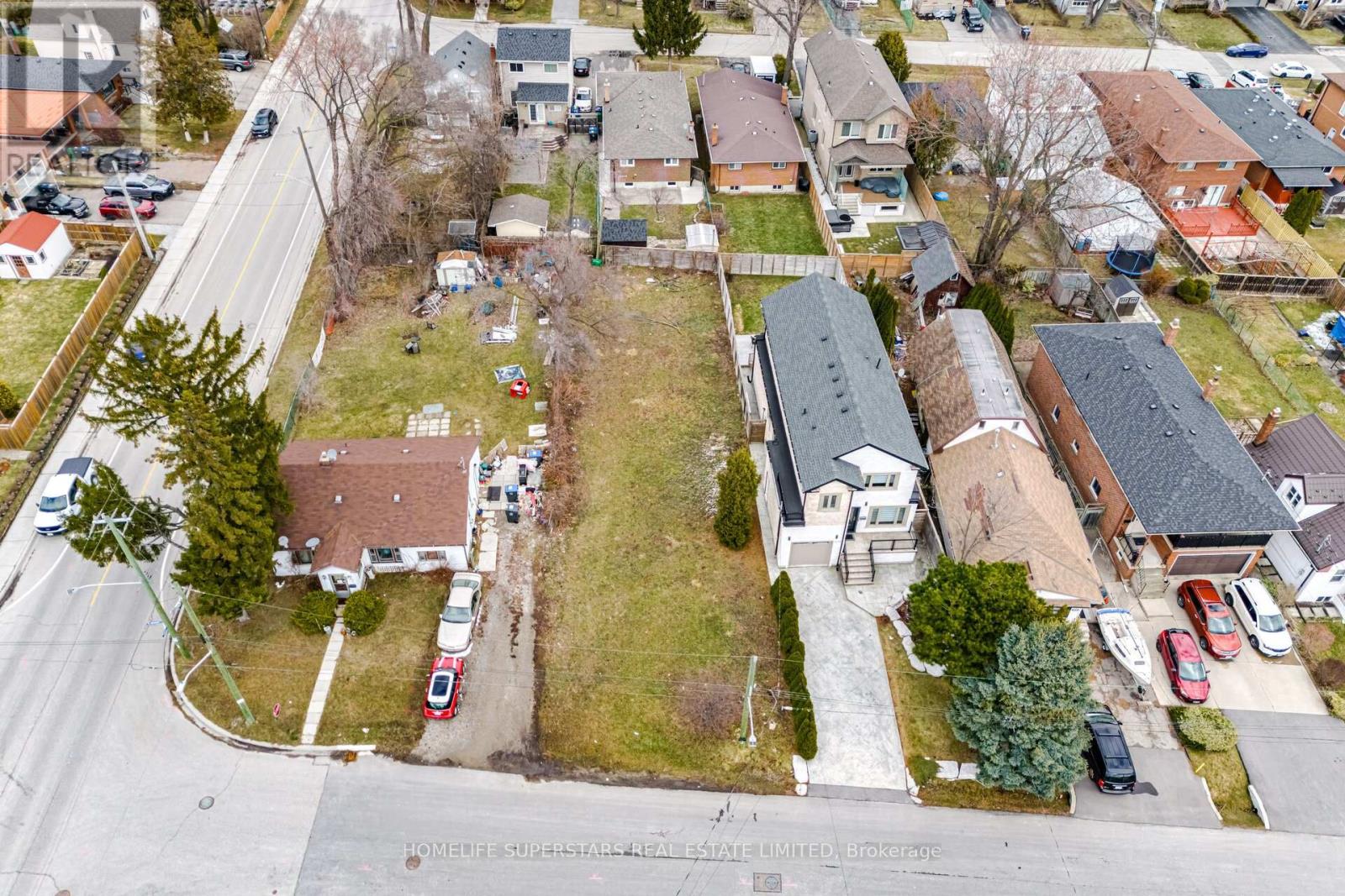 1073 Westmount Avenue, Mississauga, Ontario  L5E 1X5 - Photo 7 - W12960922