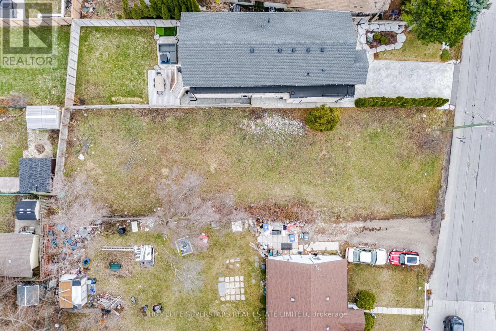 1073 Westmount Avenue, Mississauga, Ontario  L5E 1X5 - Photo 9 - W12960922