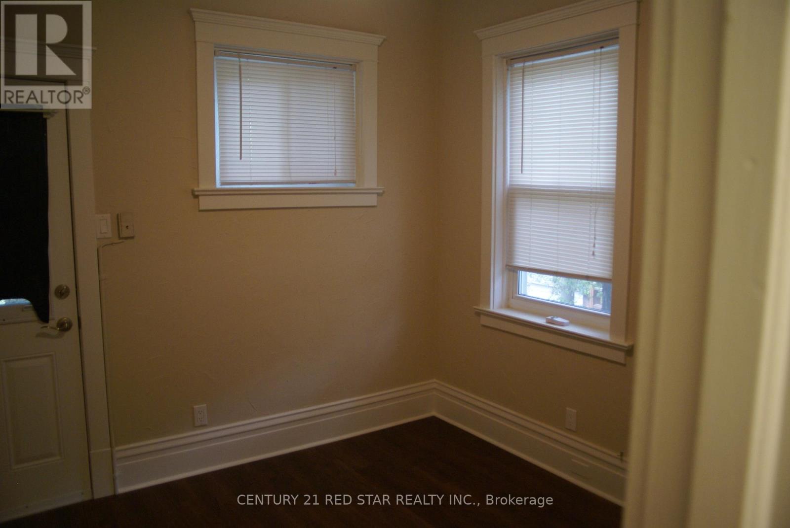 57 Humberside Avenue, Toronto, Ontario  M6P 1J6 - Photo 10 - W12960934