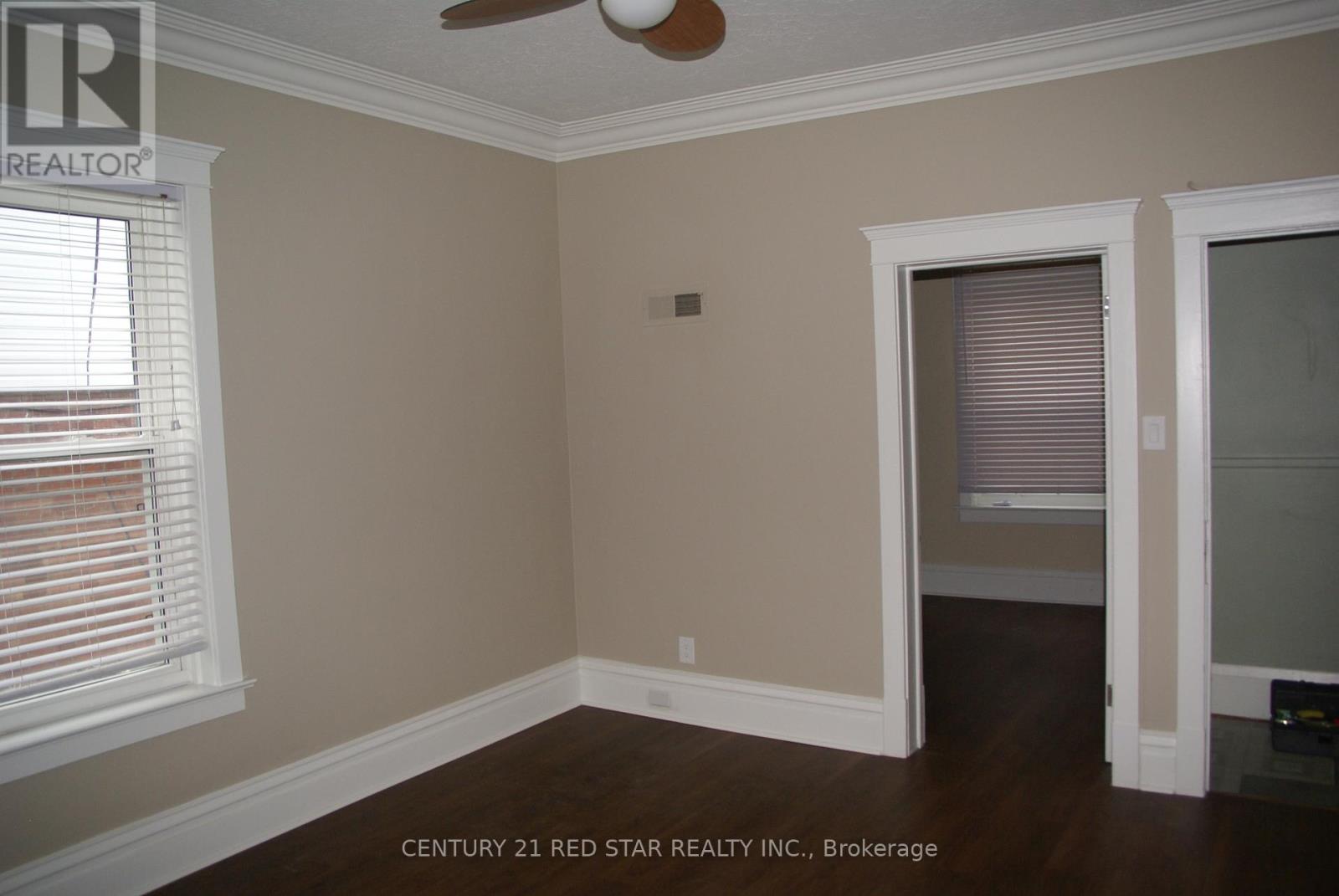 57 Humberside Avenue, Toronto, Ontario  M6P 1J6 - Photo 17 - W12960934