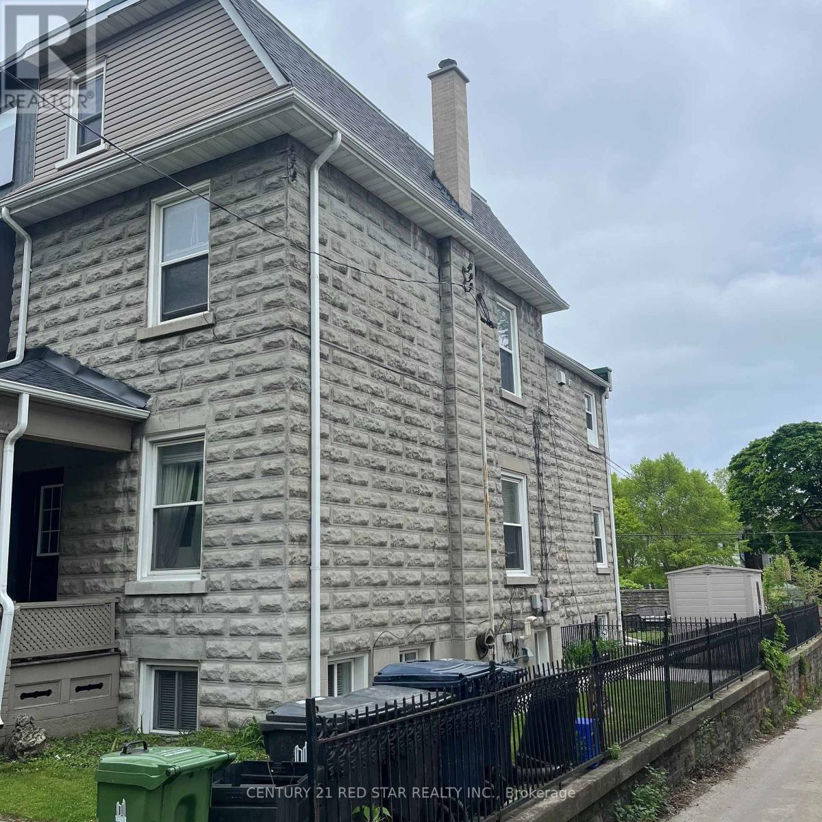 57 Humberside Avenue, Toronto, Ontario  M6P 1J6 - Photo 2 - W12960934