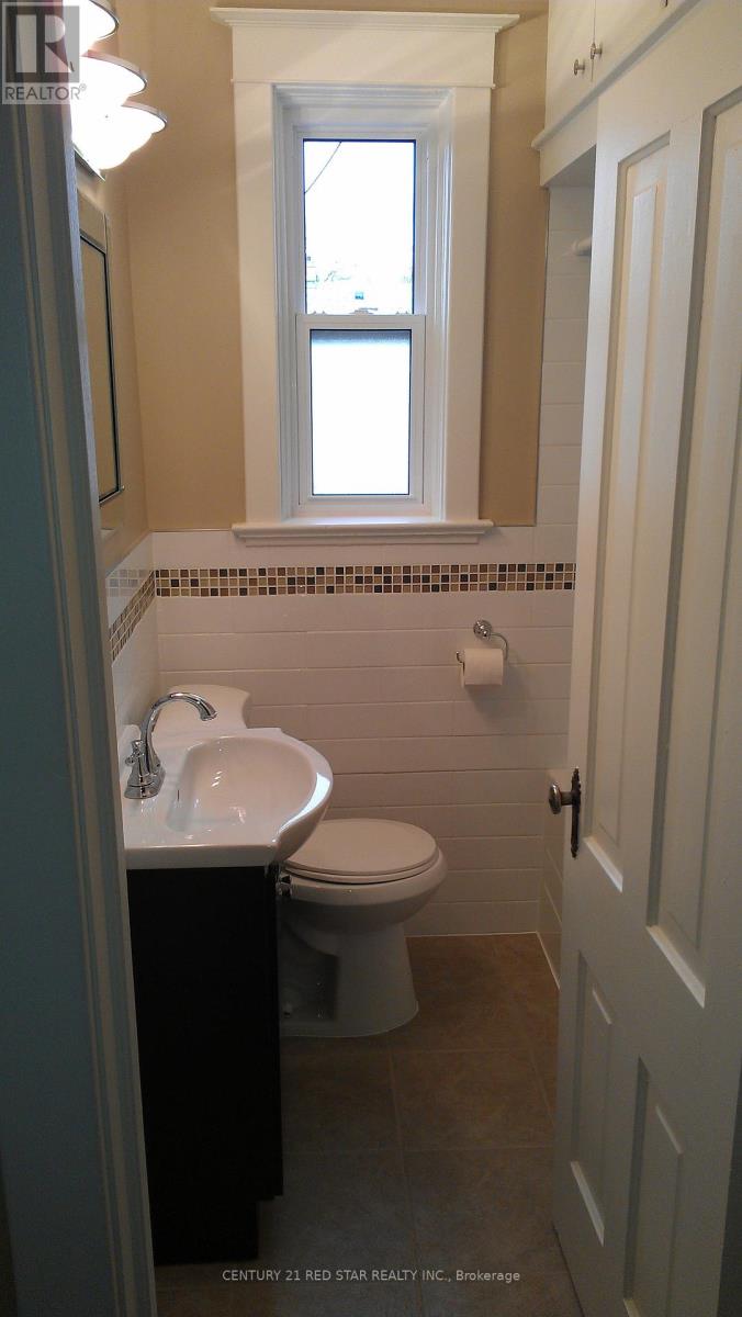 57 Humberside Avenue, Toronto, Ontario  M6P 1J6 - Photo 26 - W12960934