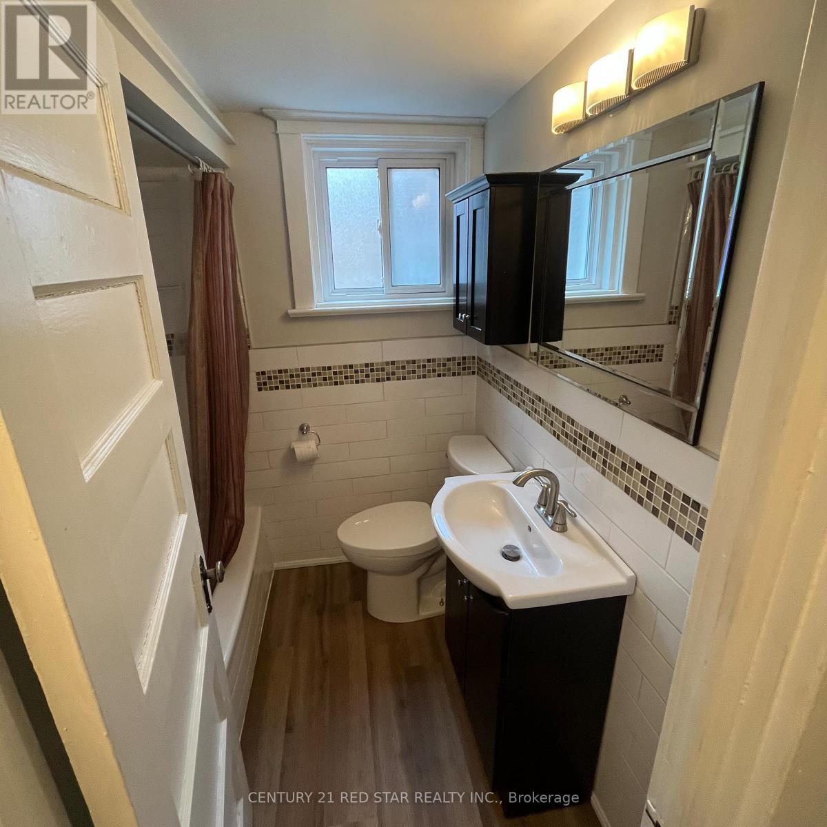 57 Humberside Avenue, Toronto, Ontario  M6P 1J6 - Photo 30 - W12960934