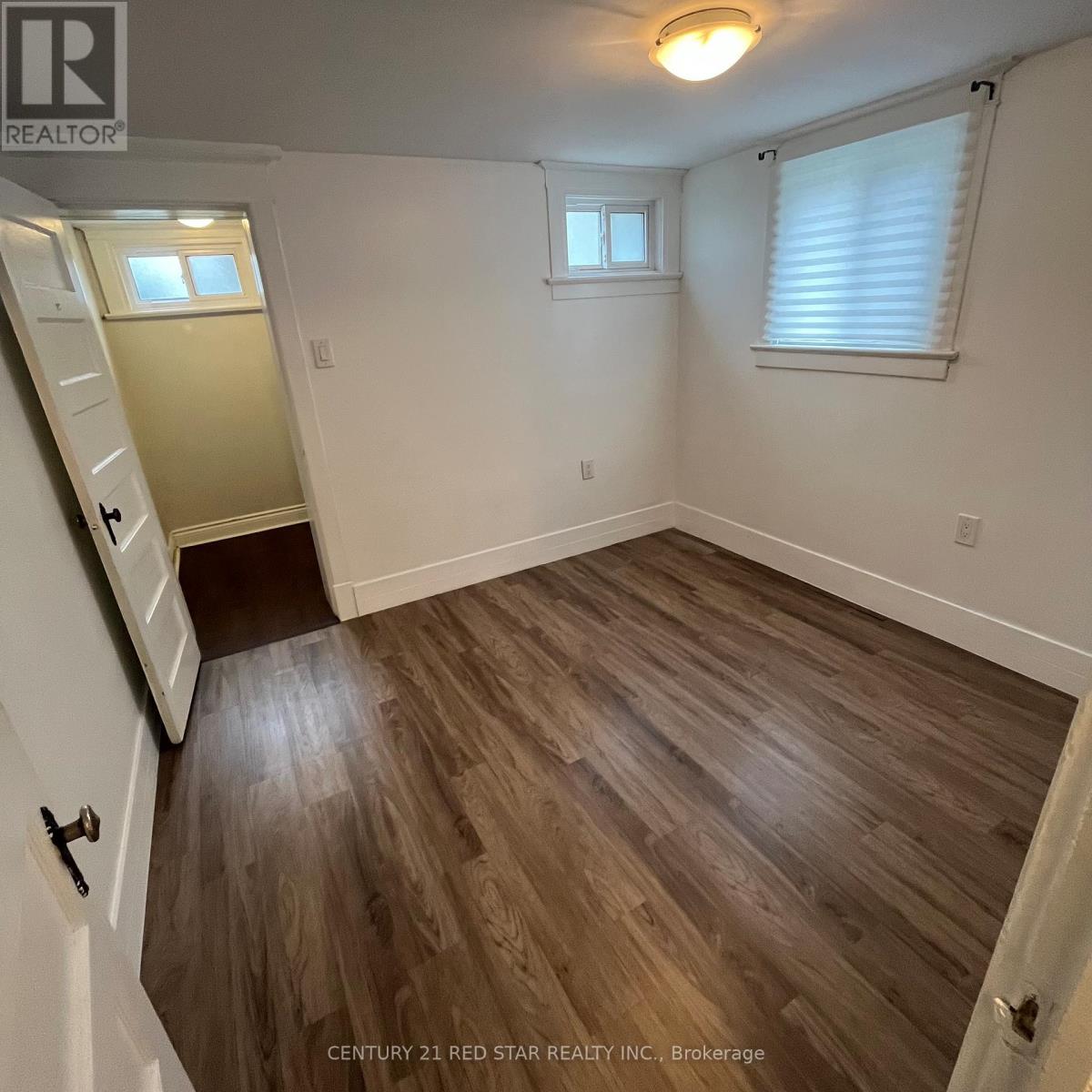 57 Humberside Avenue, Toronto, Ontario  M6P 1J6 - Photo 32 - W12960934