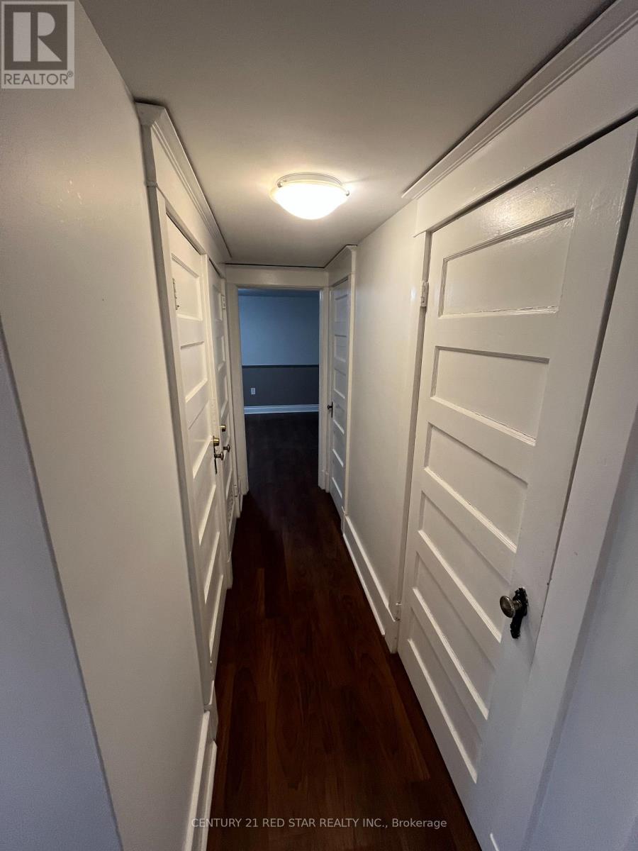 57 Humberside Avenue, Toronto, Ontario  M6P 1J6 - Photo 34 - W12960934