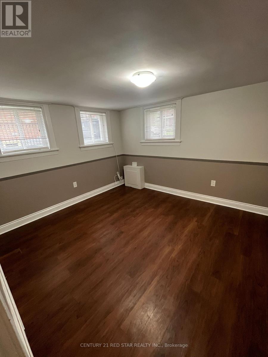 57 Humberside Avenue, Toronto, Ontario  M6P 1J6 - Photo 35 - W12960934