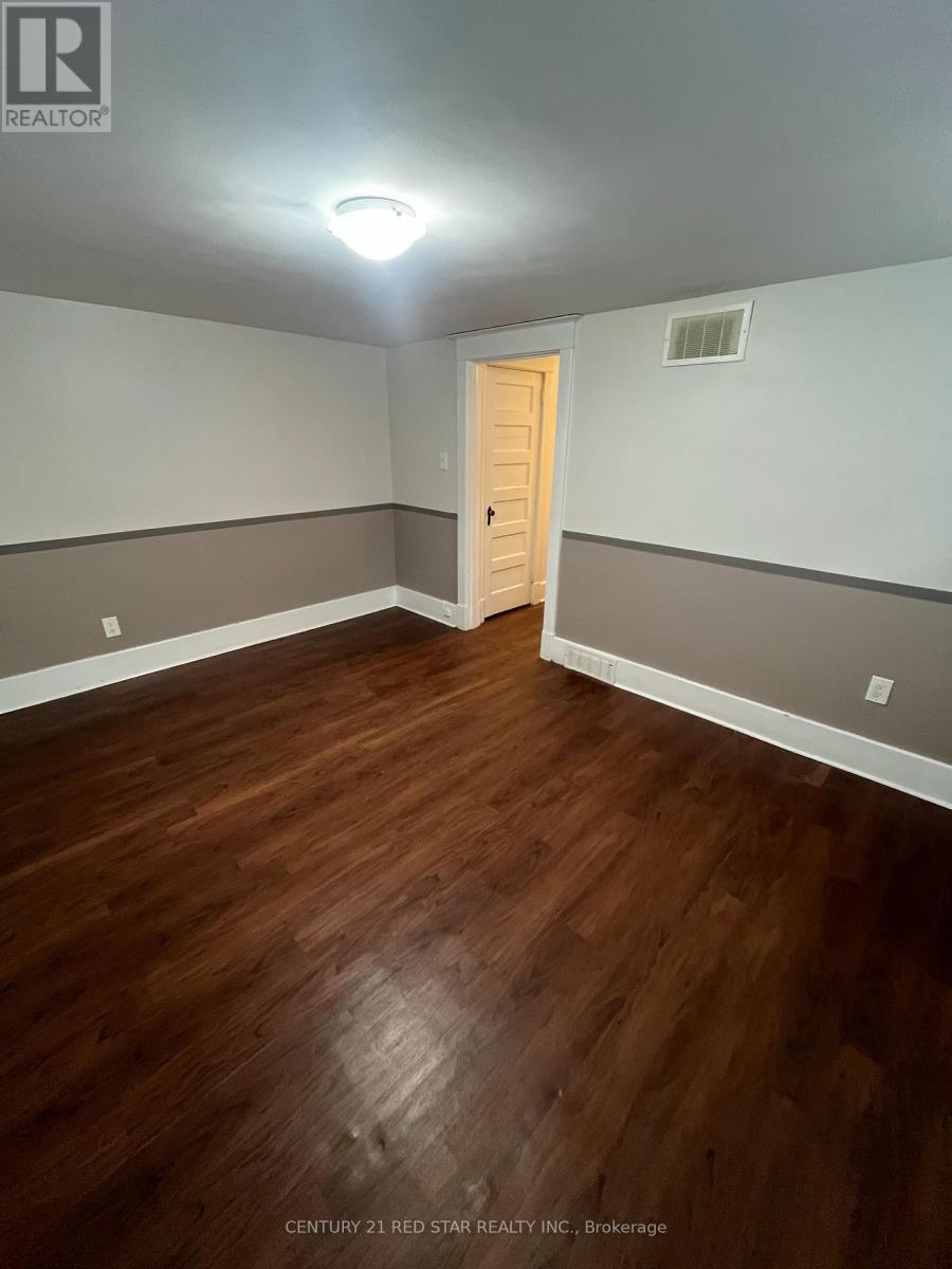 57 Humberside Avenue, Toronto, Ontario  M6P 1J6 - Photo 36 - W12960934