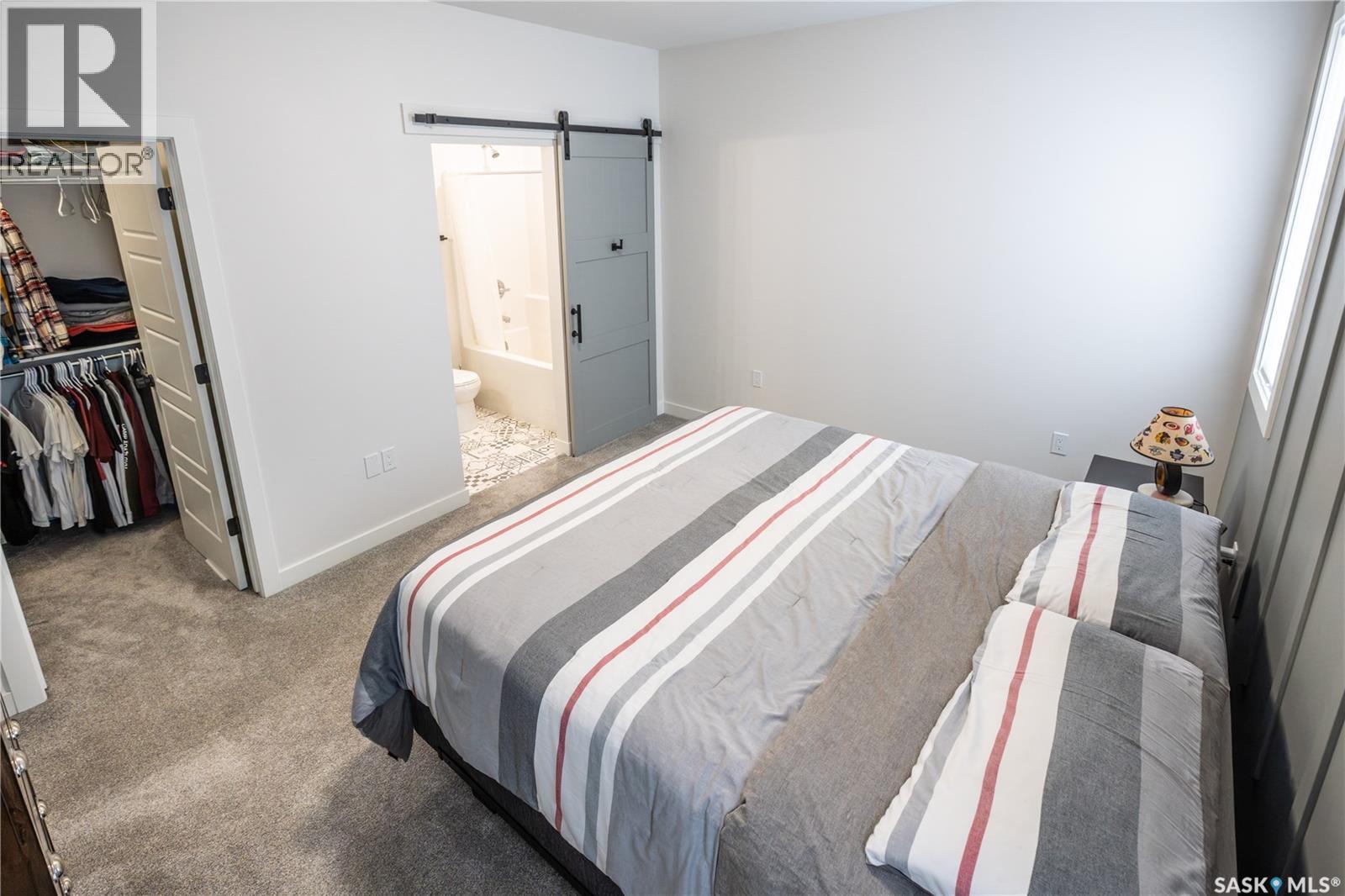 1002 Maplewood Drive, Moose Jaw, Saskatchewan  S6J 0E4 - Photo 14 - SK032105