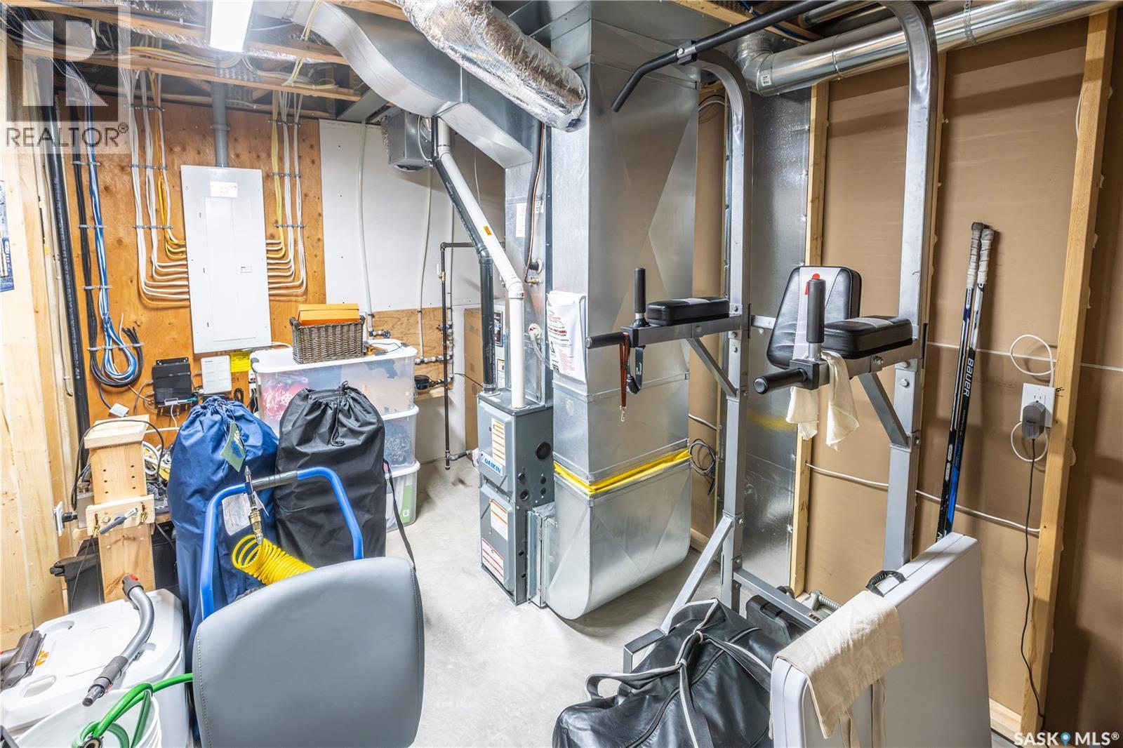 1002 Maplewood Drive, Moose Jaw, Saskatchewan  S6J 0E4 - Photo 29 - SK032105